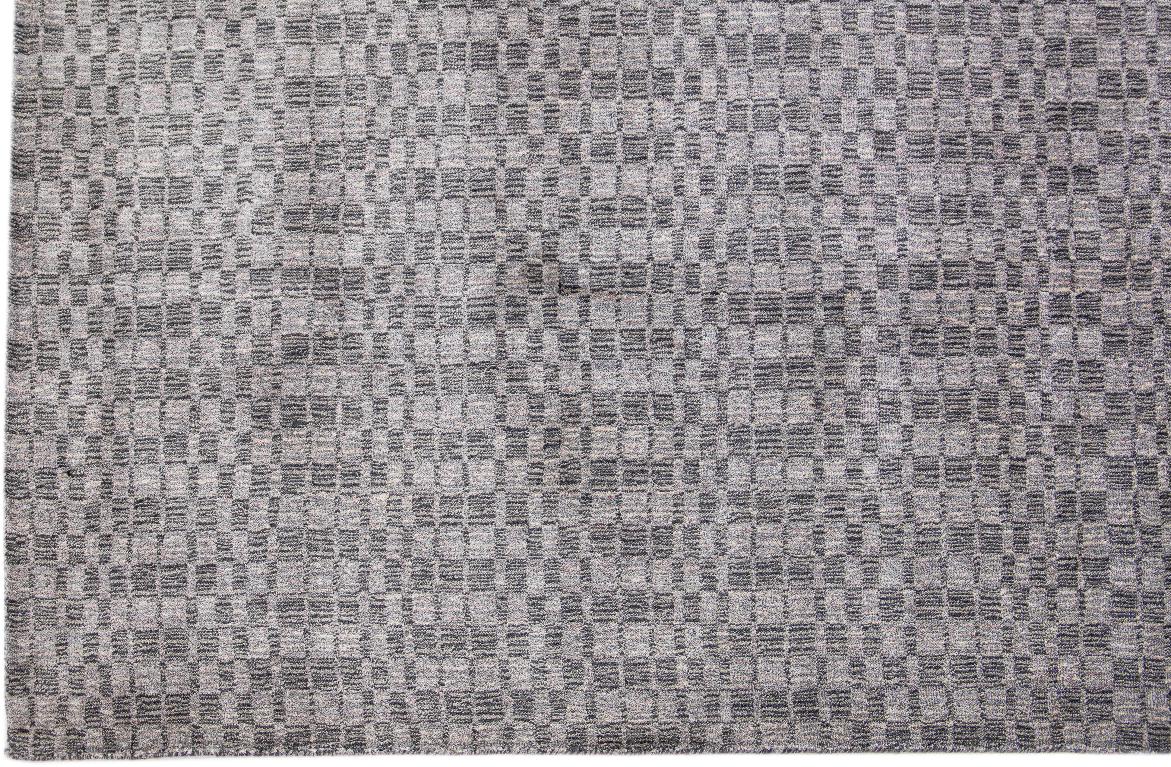 Hand-Knotted Wool & Silk Rug Handmade with Gray Geometric Pattern For Sale