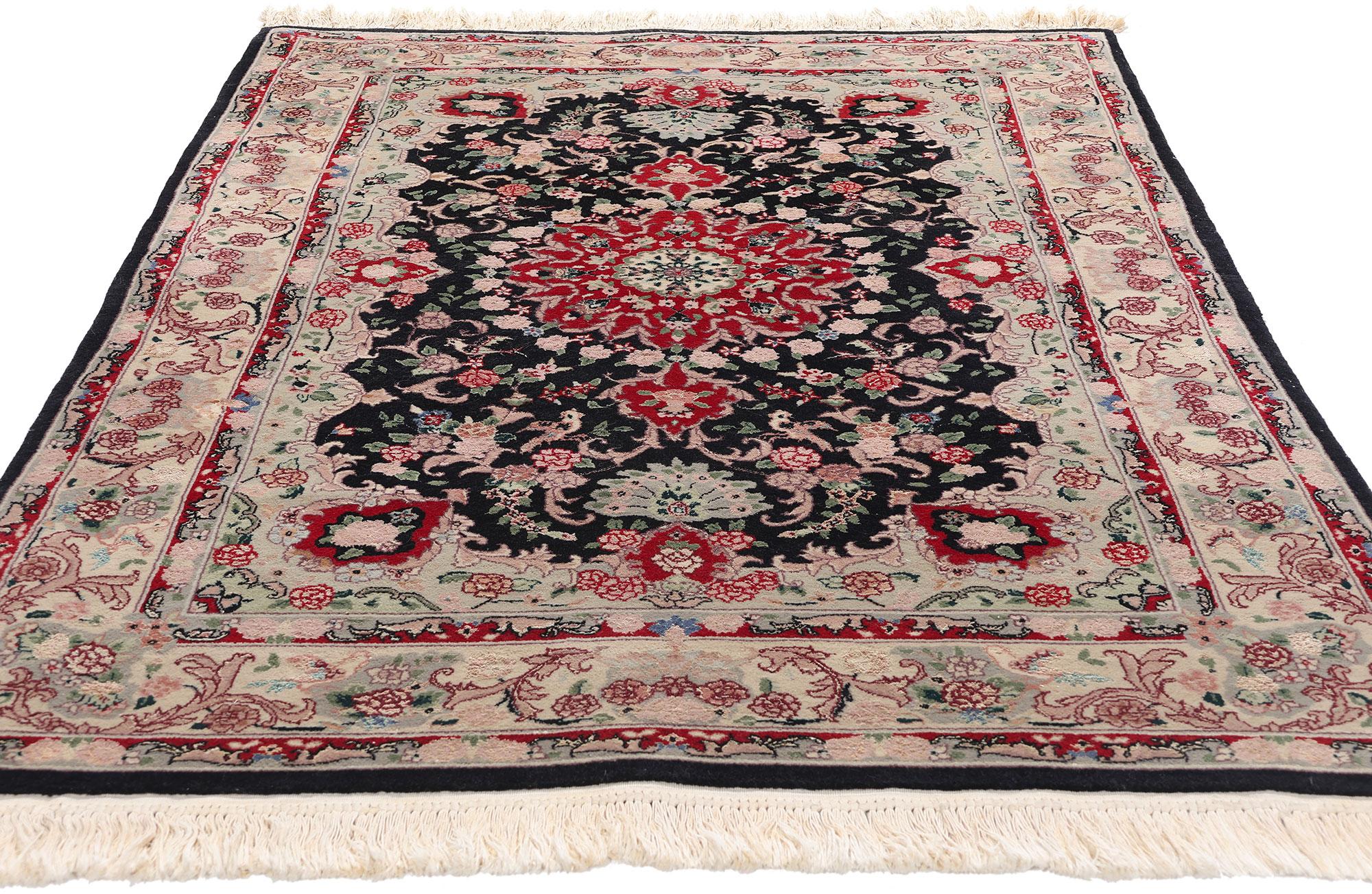 Wolle & Seide Vintage Chinese Tabriz Teppich mit traditionellen Stil (Handgeknüpft) im Angebot