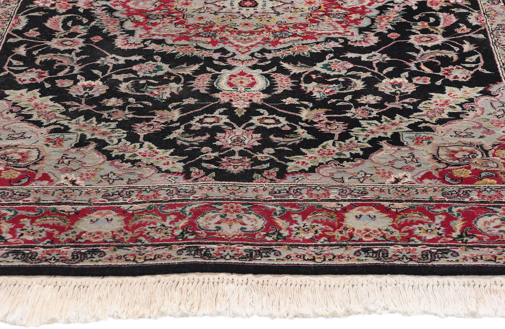 Wolle & Seide Vintage Chinese Tabriz Teppich mit traditionellen Stil (20. Jahrhundert) im Angebot