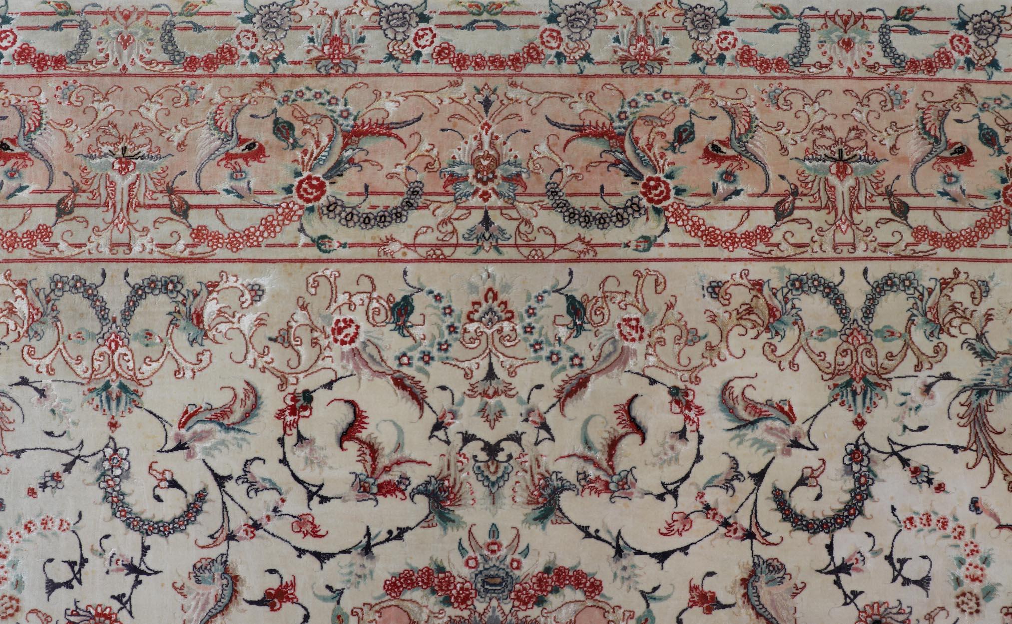 Lana Tappeto a medaglione in lana e seta Vintage Fine Tabriz Design con fiori intricati in vendita