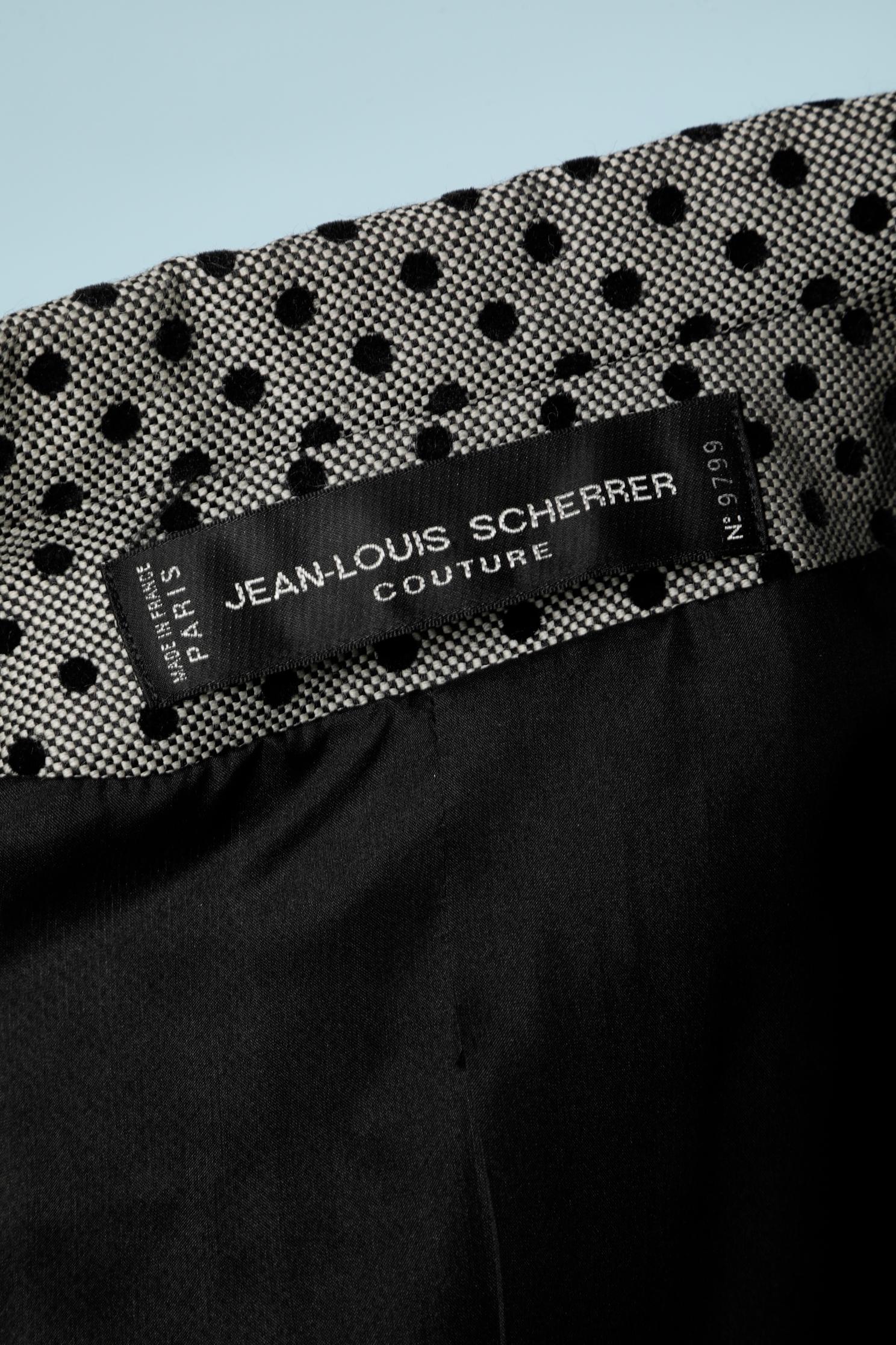 Wool skirt-suit with black velvet polka dots Jean-Louis Scherrer Couture numberd For Sale 1