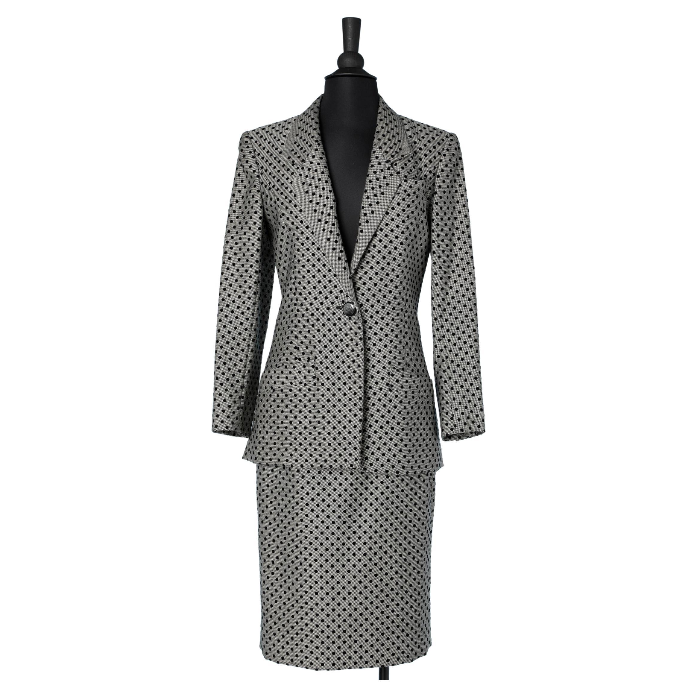 Wool skirt-suit with black velvet polka dots Jean-Louis Scherrer Couture numberd For Sale