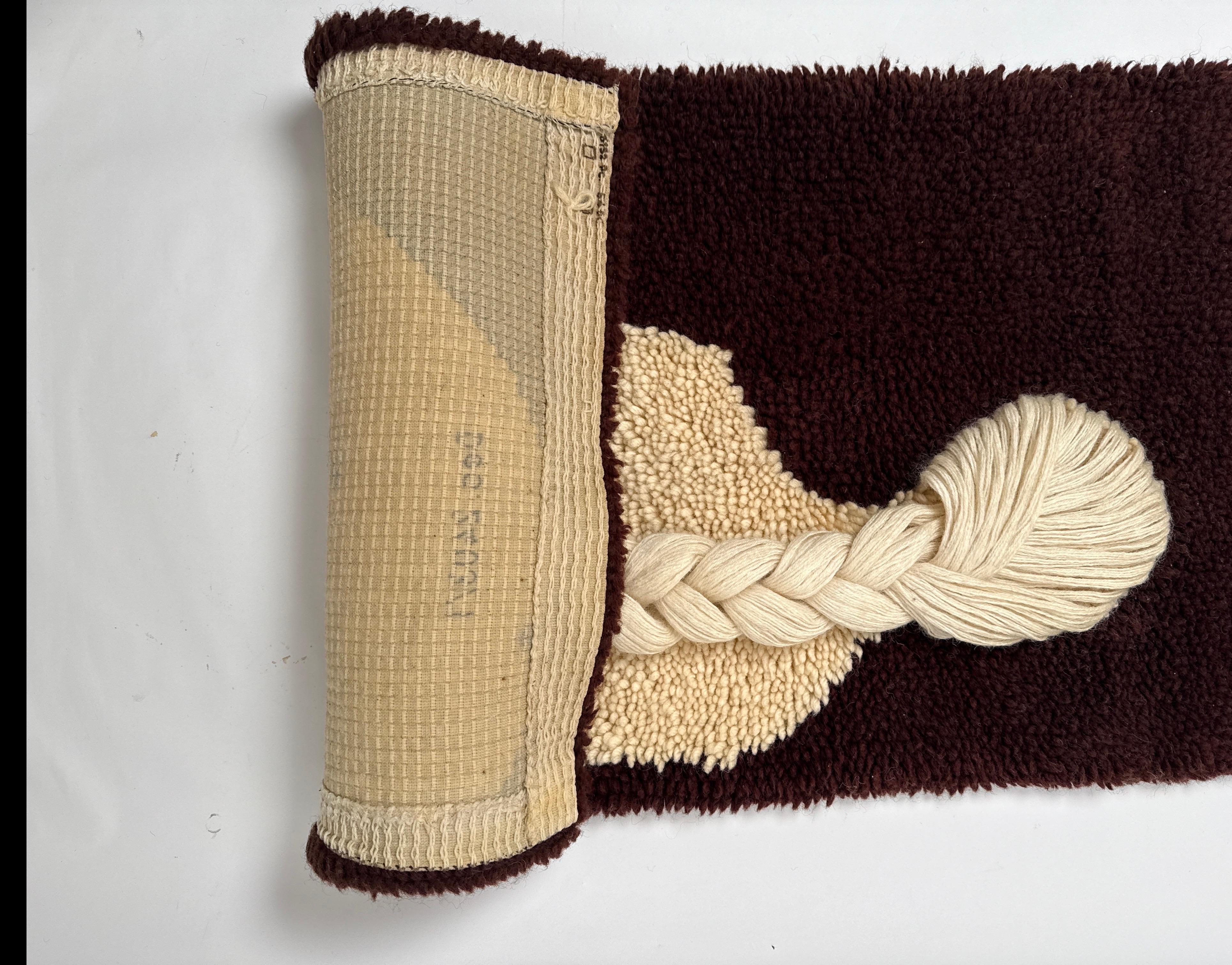 Wandteppich aus Wolle mit nackter sitzender Frau im Stil von Don Freedman, 1960er Jahre im Angebot 1