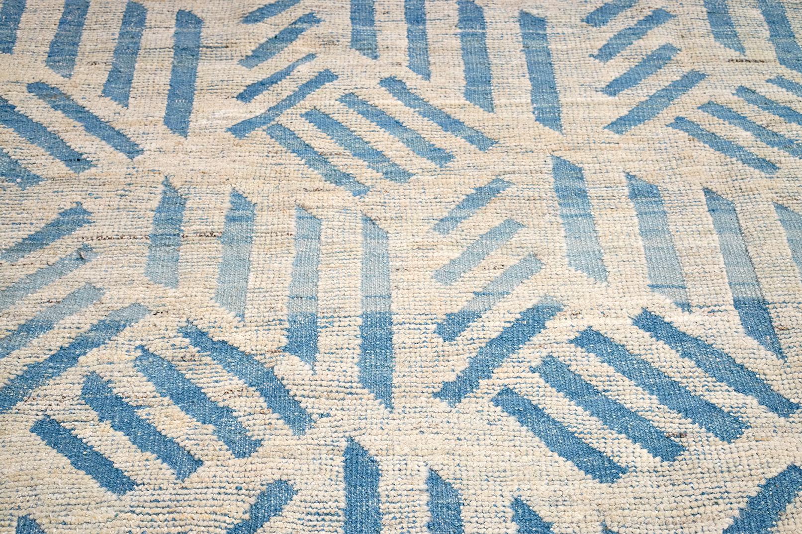 Tulu-Teppich aus Wolle mit geometrischem Cerulean-Muster im Angebot 1
