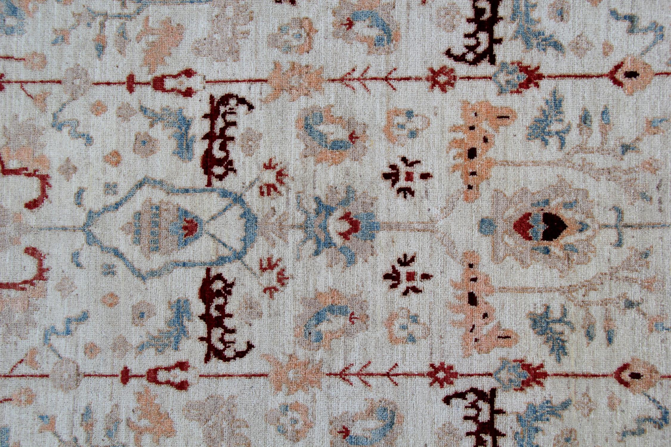Wool Ziegler Area Rug Traditional Oriental Carpet Rug Cream Beige In New Condition For Sale In Hampshire, GB