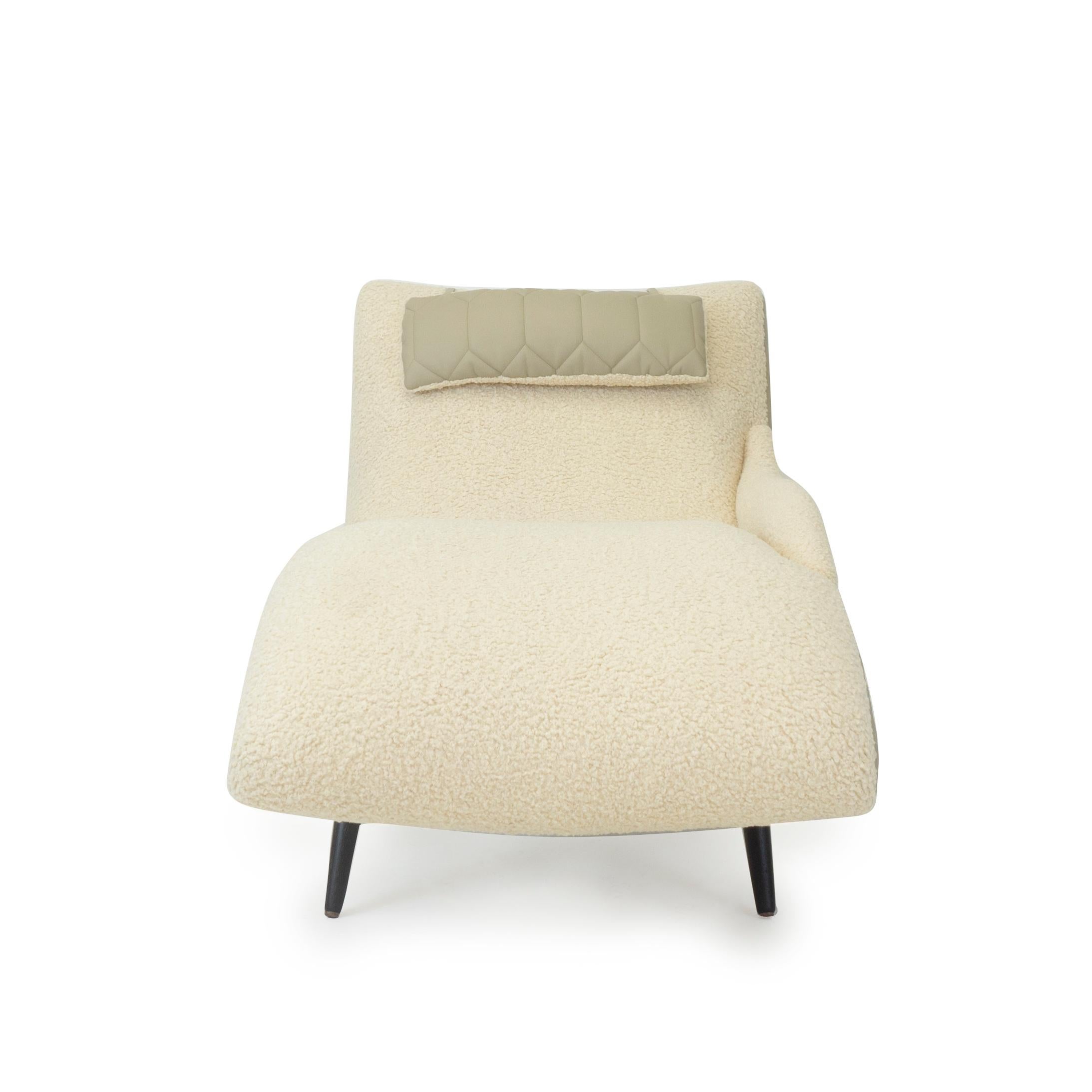 Moderne Chaiselongue aus Wolle (amerikanisch) im Angebot