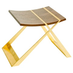 Tabouret en laine, en noyer et feuille d'or, par Dean and Dahl