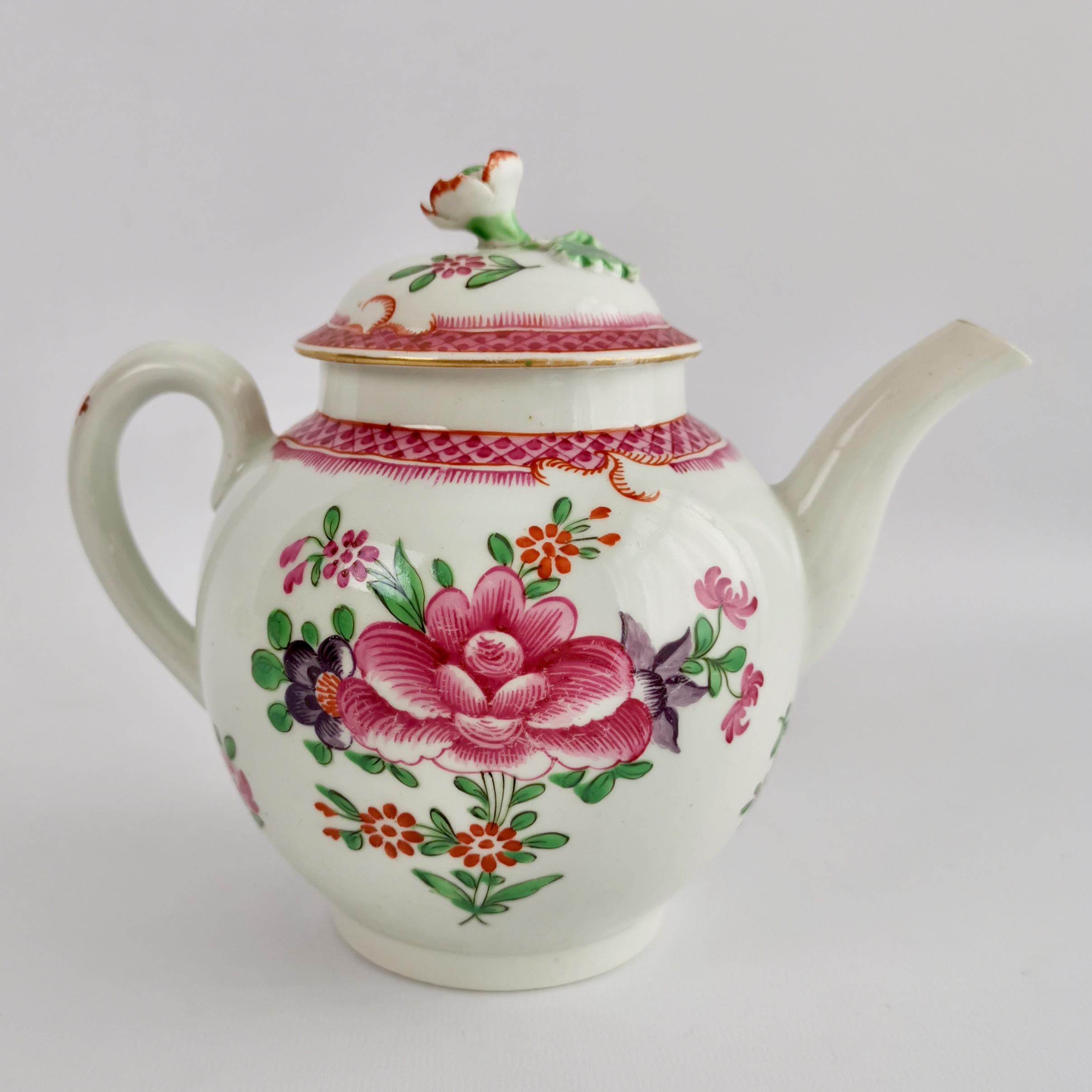 George III Caughley Porcelain Teapot, Pink Floral Compagnie des Indes, ca 1785 For Sale