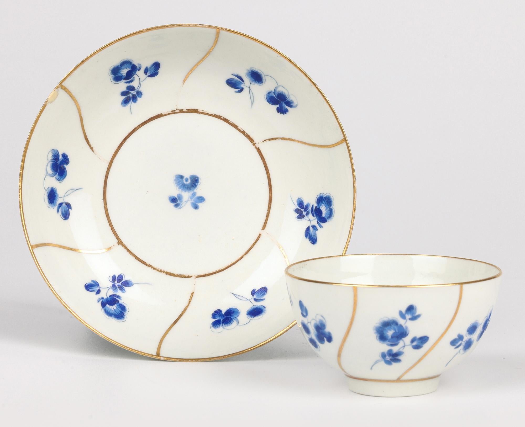 Worcester Antique Dry Blue Floral Pattern Teabowl and Saucer For Sale 3