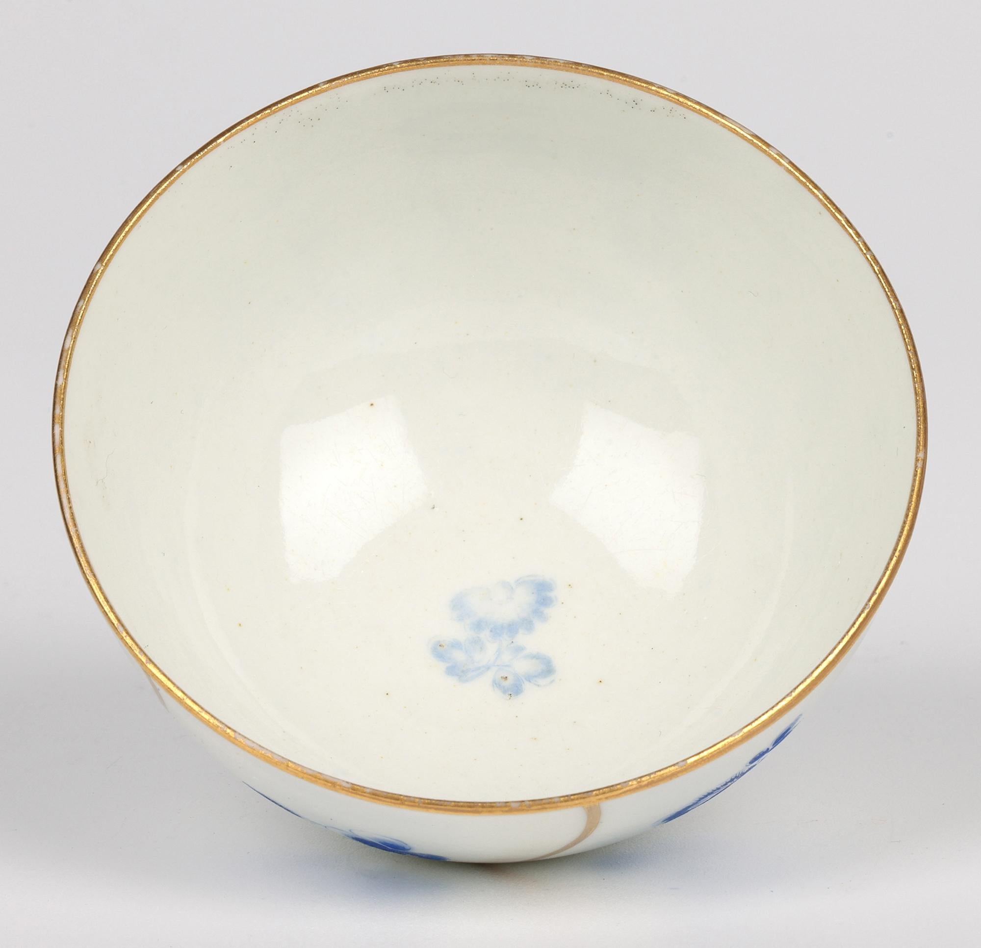 Worcester Antique Dry Blue Floral Pattern Teabowl and Saucer For Sale 9