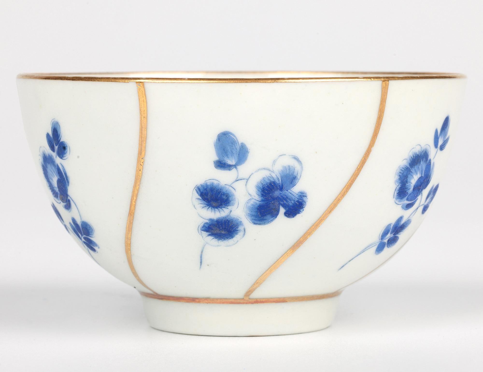 Worcester Antique Dry Blue Floral Pattern Teabowl and Saucer For Sale 12