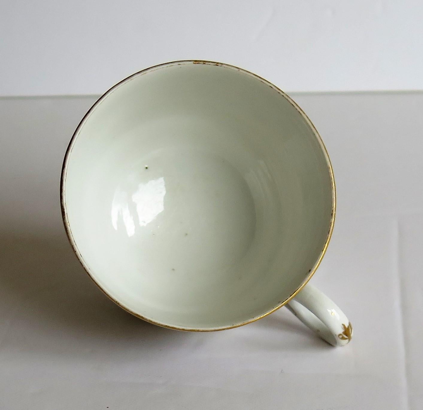 Tasse à thé en porcelaine de Worcester, Flight & Barr Worcester, peinte à la main, vers 1810 7