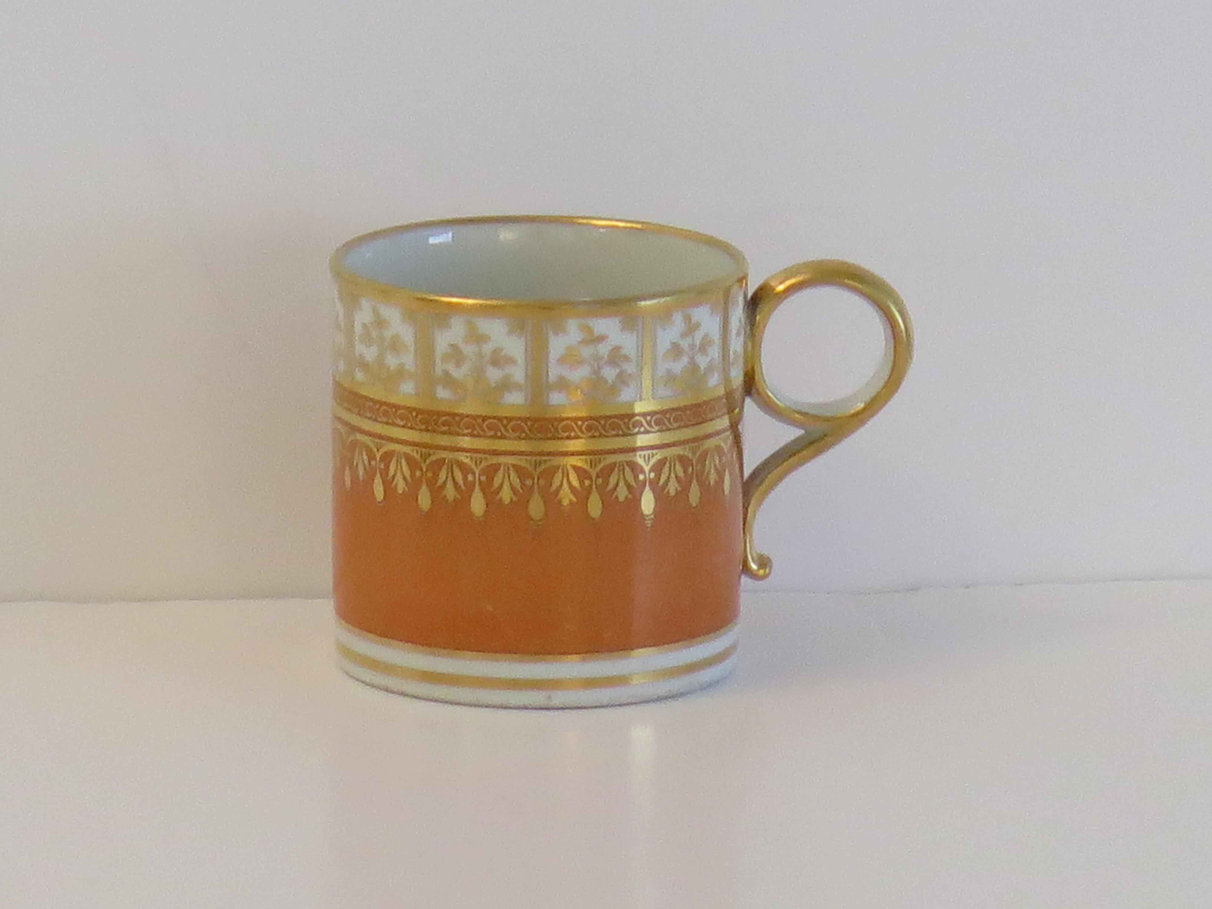 George III Worcester Barr Period Coffee Can Porcelain Hand Painted, circa 1800 en vente