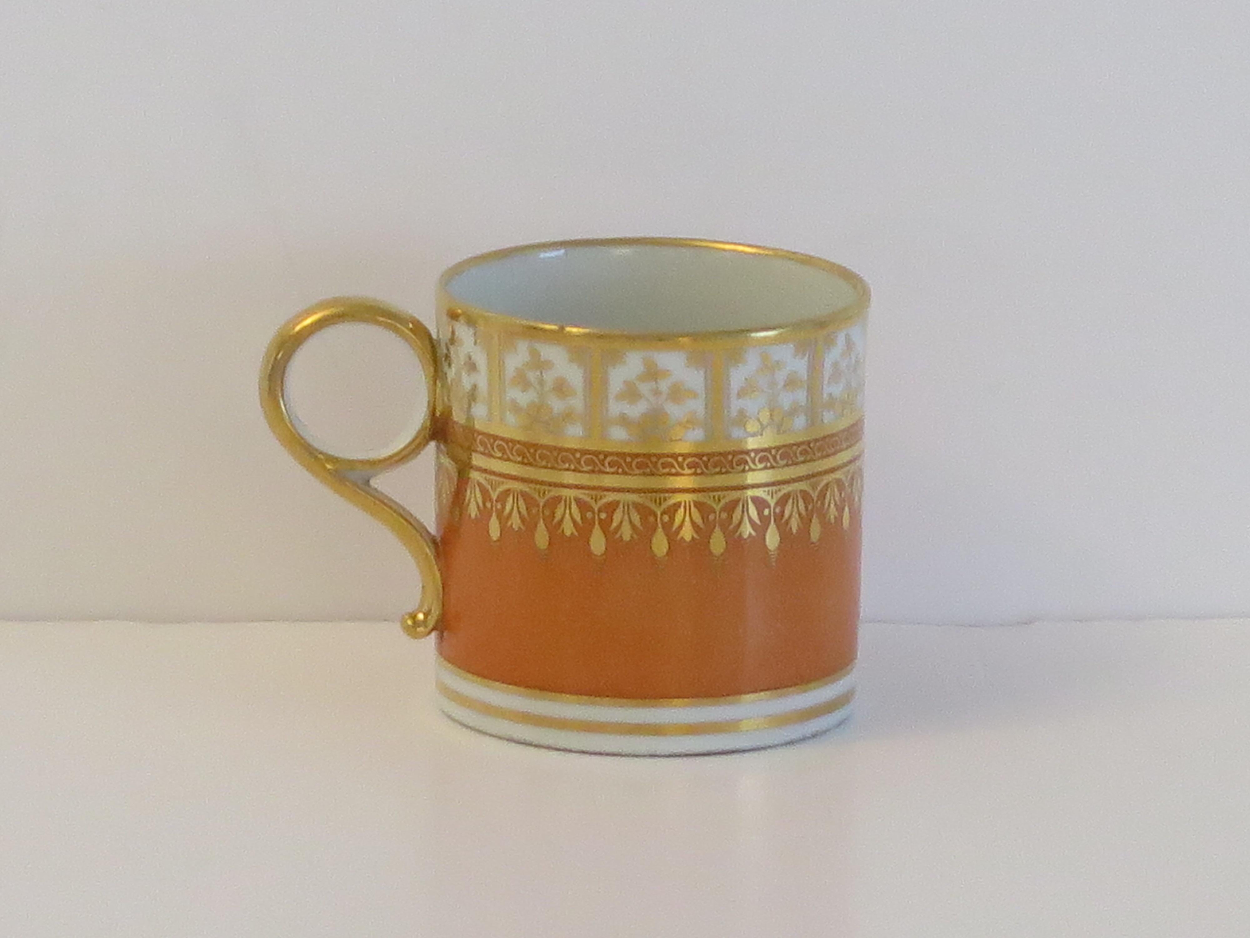 English Worcester Barr Period Coffee Can Porcelain Hand Painted, circa 1800 For Sale