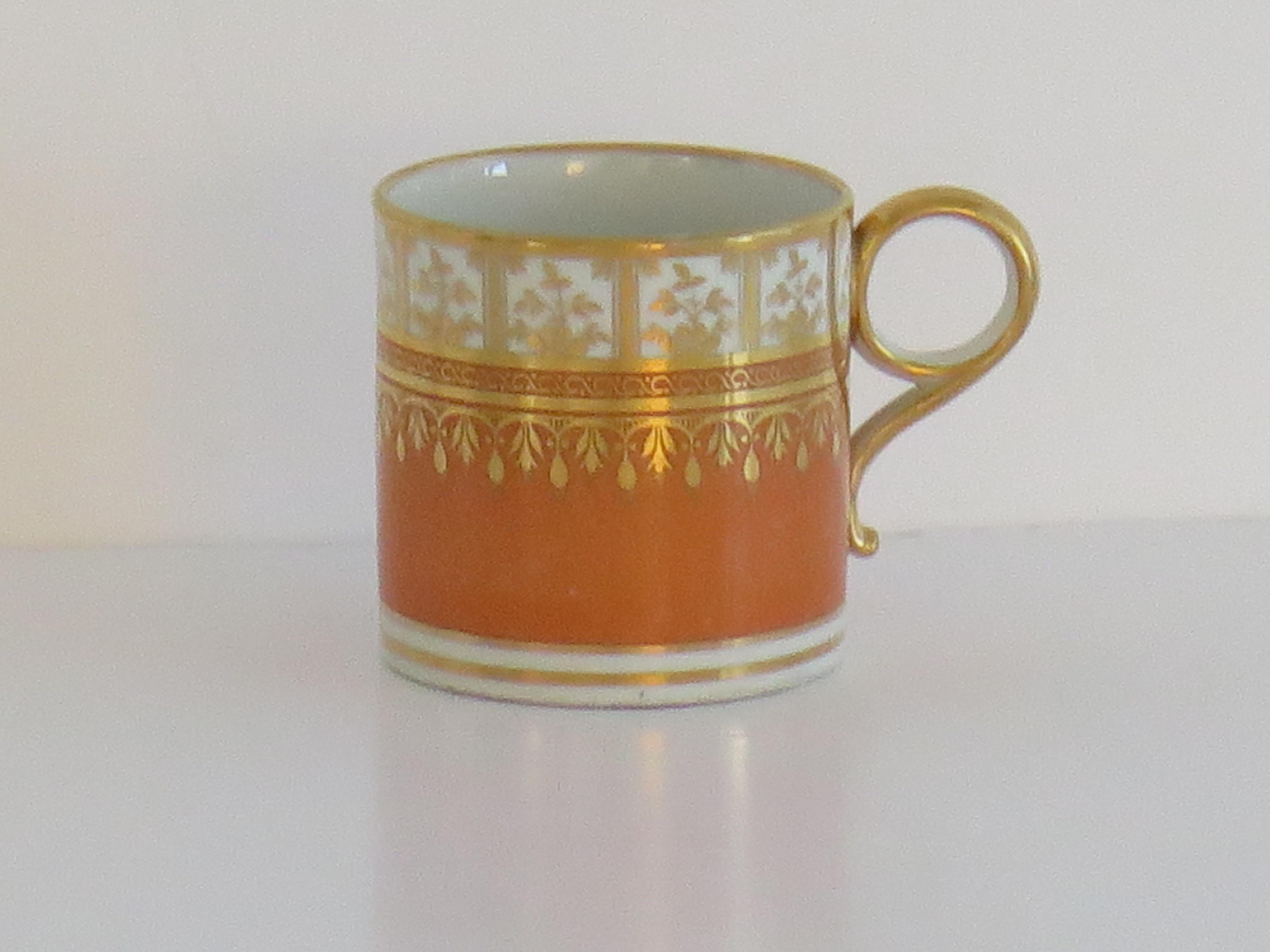 XVIIIe siècle Worcester Barr Period Coffee Can Porcelain Hand Painted, circa 1800 en vente