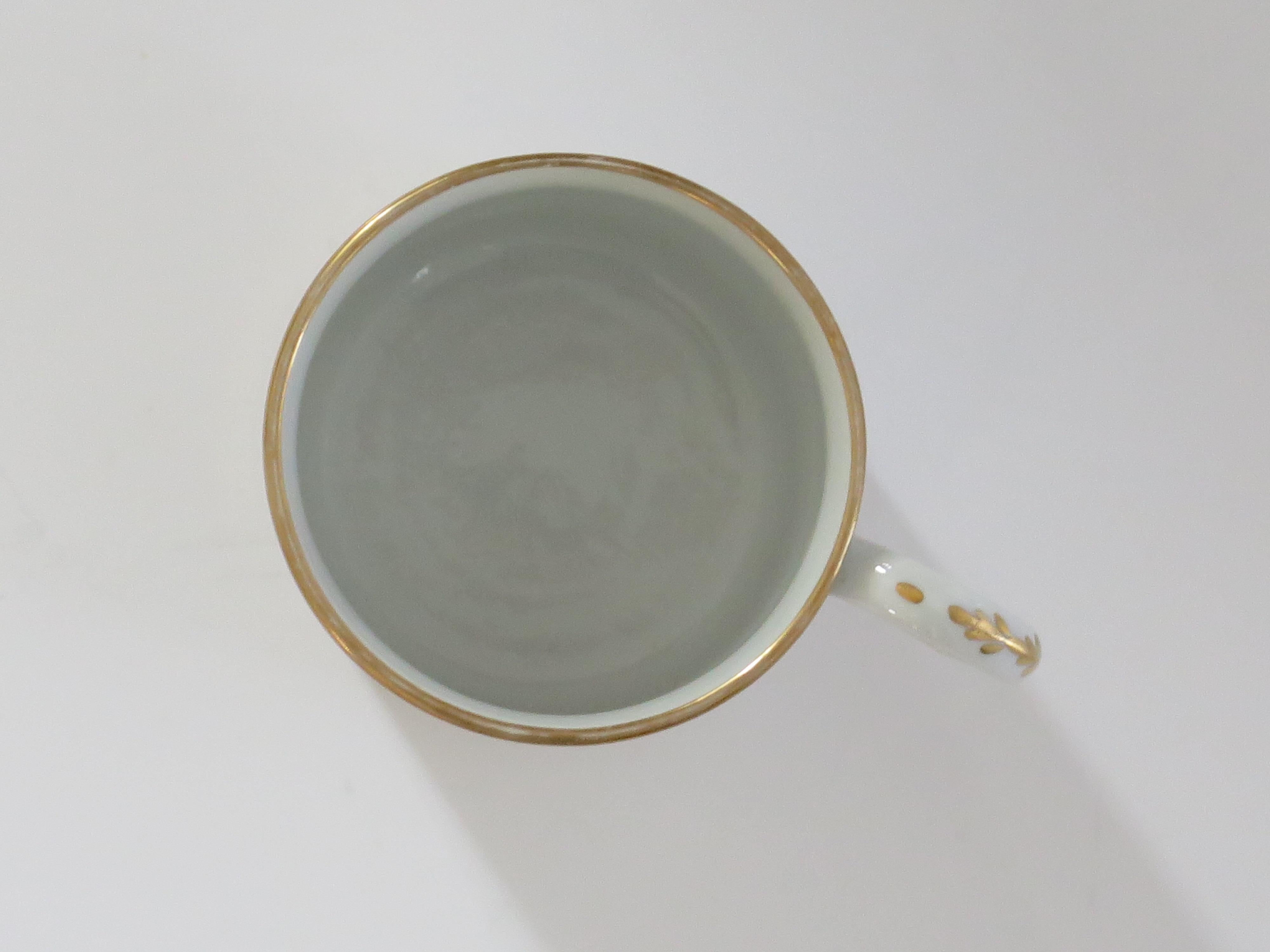 Boîte à café en porcelaine de la période Worcester Barr, motif de vigne, vers 1807 en vente 1