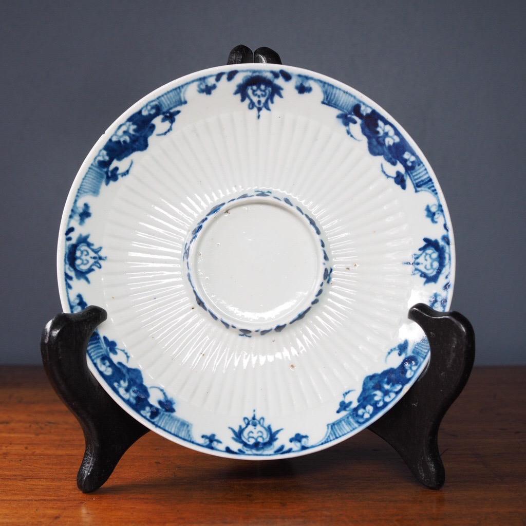Worcester Cup & Saucer, Ribbed Form with Blue Lambrequins, c. 1756 For Sale 3
