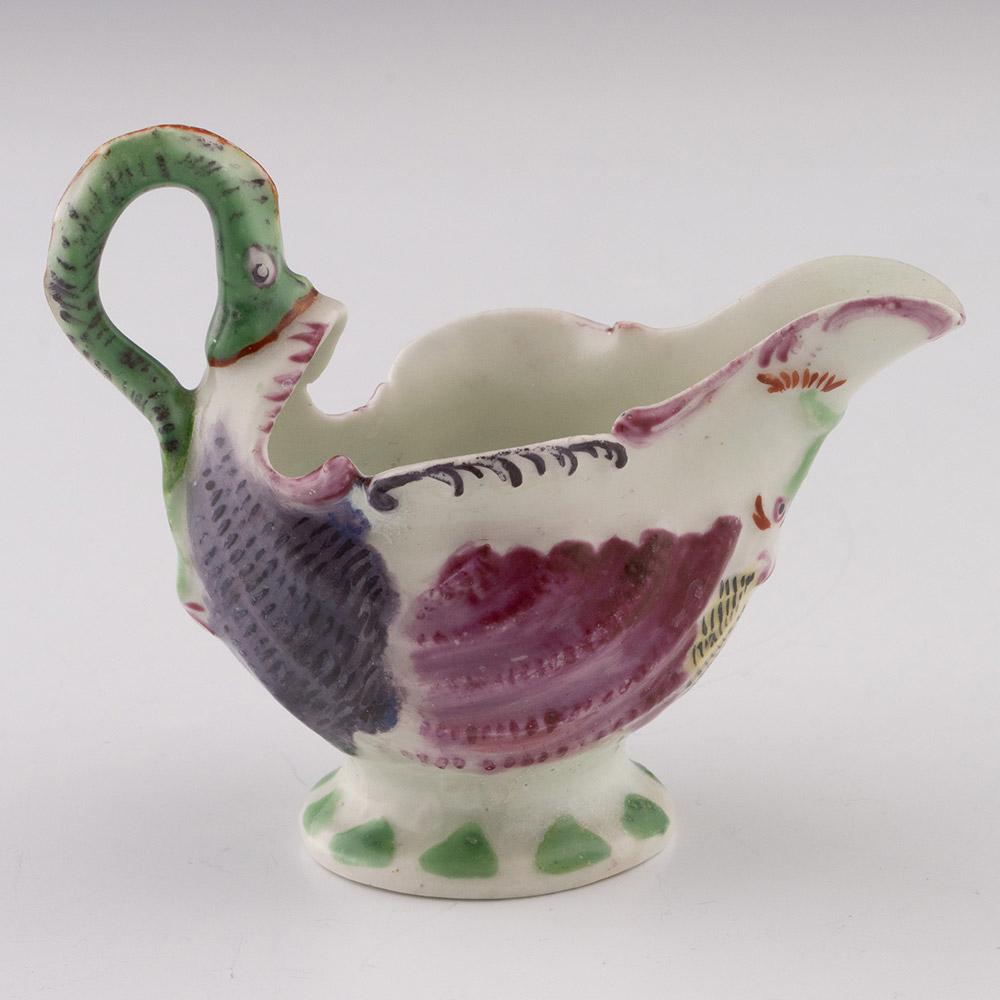 Worcester Delphinkanne Cremeschiffchen 1765-68 im Zustand „Gut“ im Angebot in Tunbridge Wells, GB