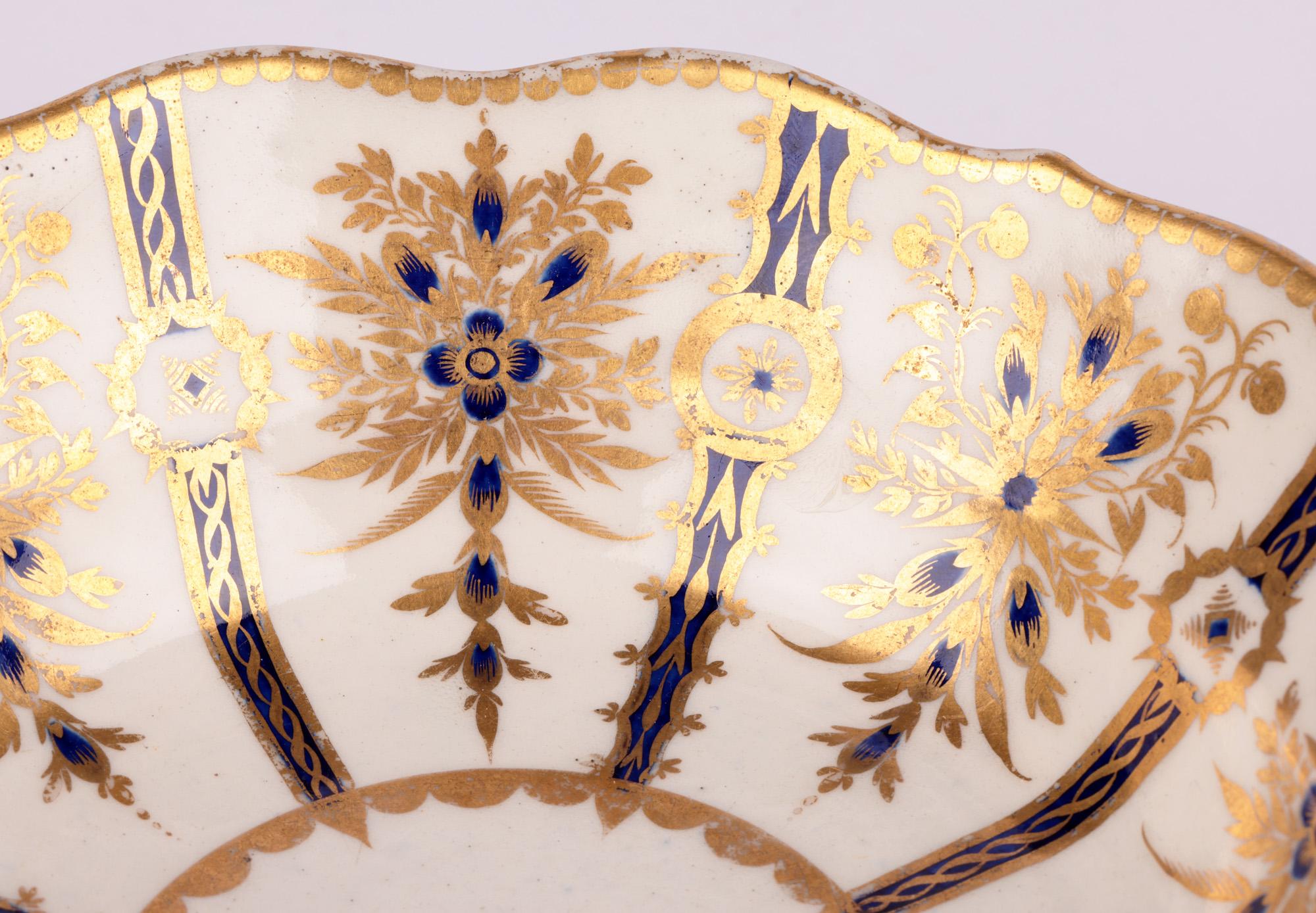 Bol en porcelaine de Worcester, première période, à motif doré  en vente 5