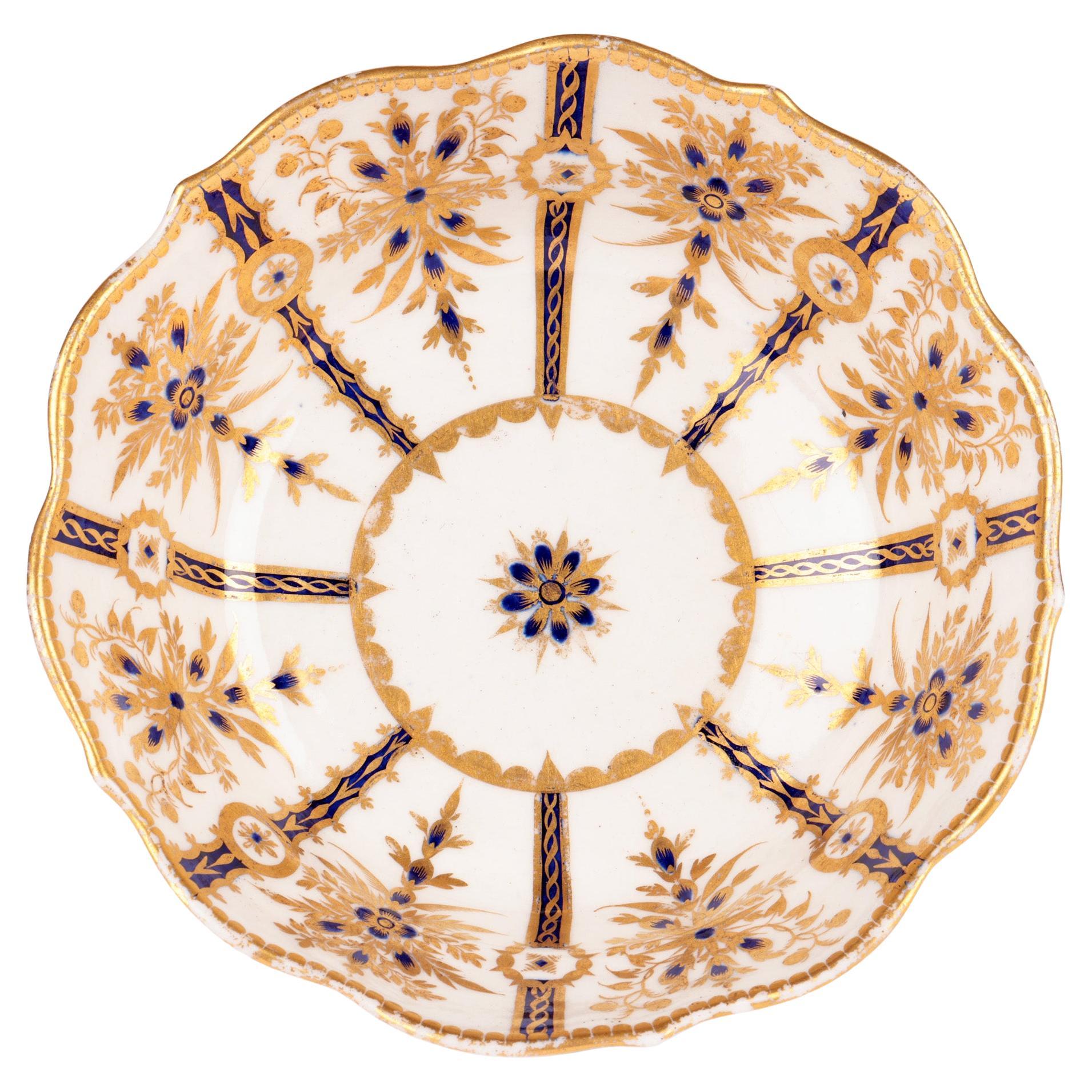 Worcester First Period Gilded Pattern Early Porcelain Bowl For Sale