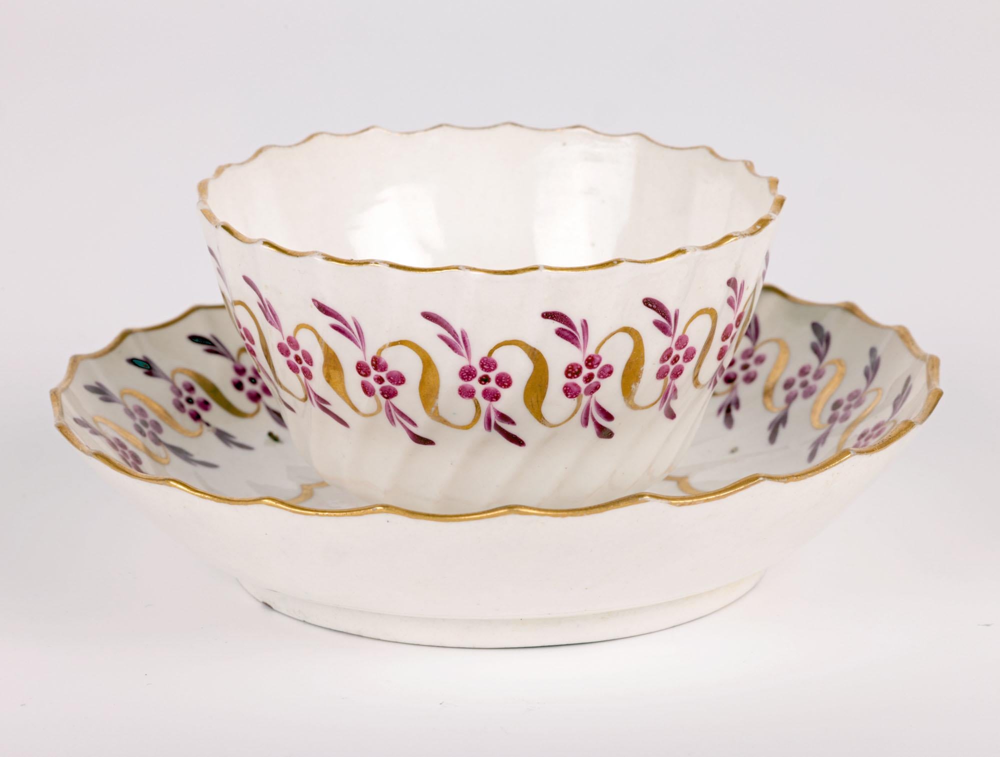 Worcester Flight Rare Early Porcelain Tea bowl and Saucer In Good Condition For Sale In Bishop's Stortford, Hertfordshire
