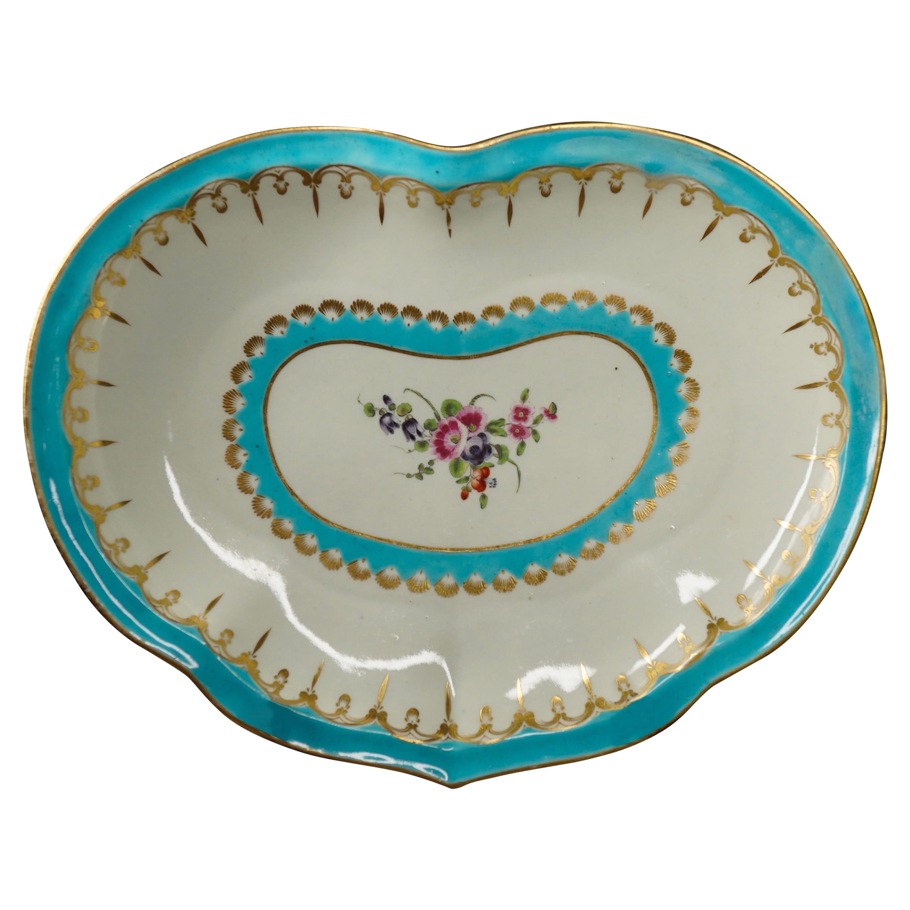 Worcester Heart-Shape Serving Dish, Turquoise and Gilt with Flowers, circa 1770 For Sale