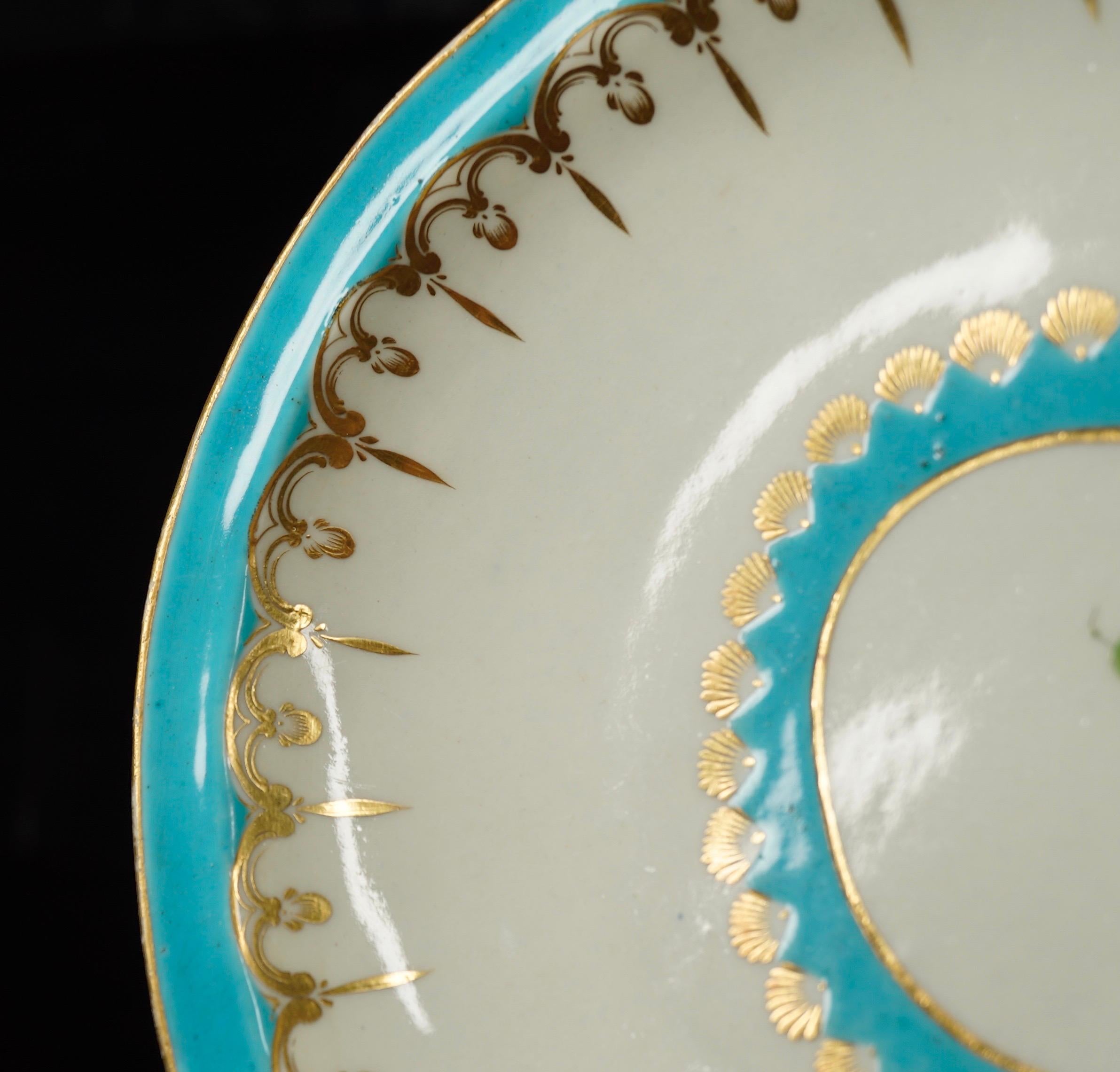 Porcelain Worcester Heart-Shape Serving Dish, Turquoise and Gilt with Flowers, circa 1770 For Sale