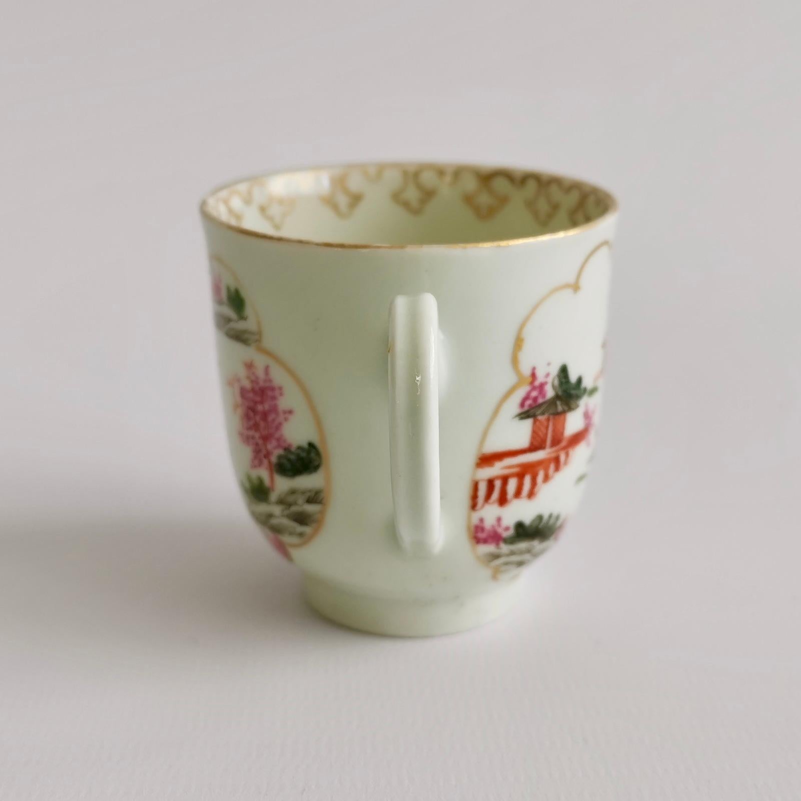 George III Worcester Orphaned Coffee Cup, Stag Hunt Pattern, 1st Period, circa 1760