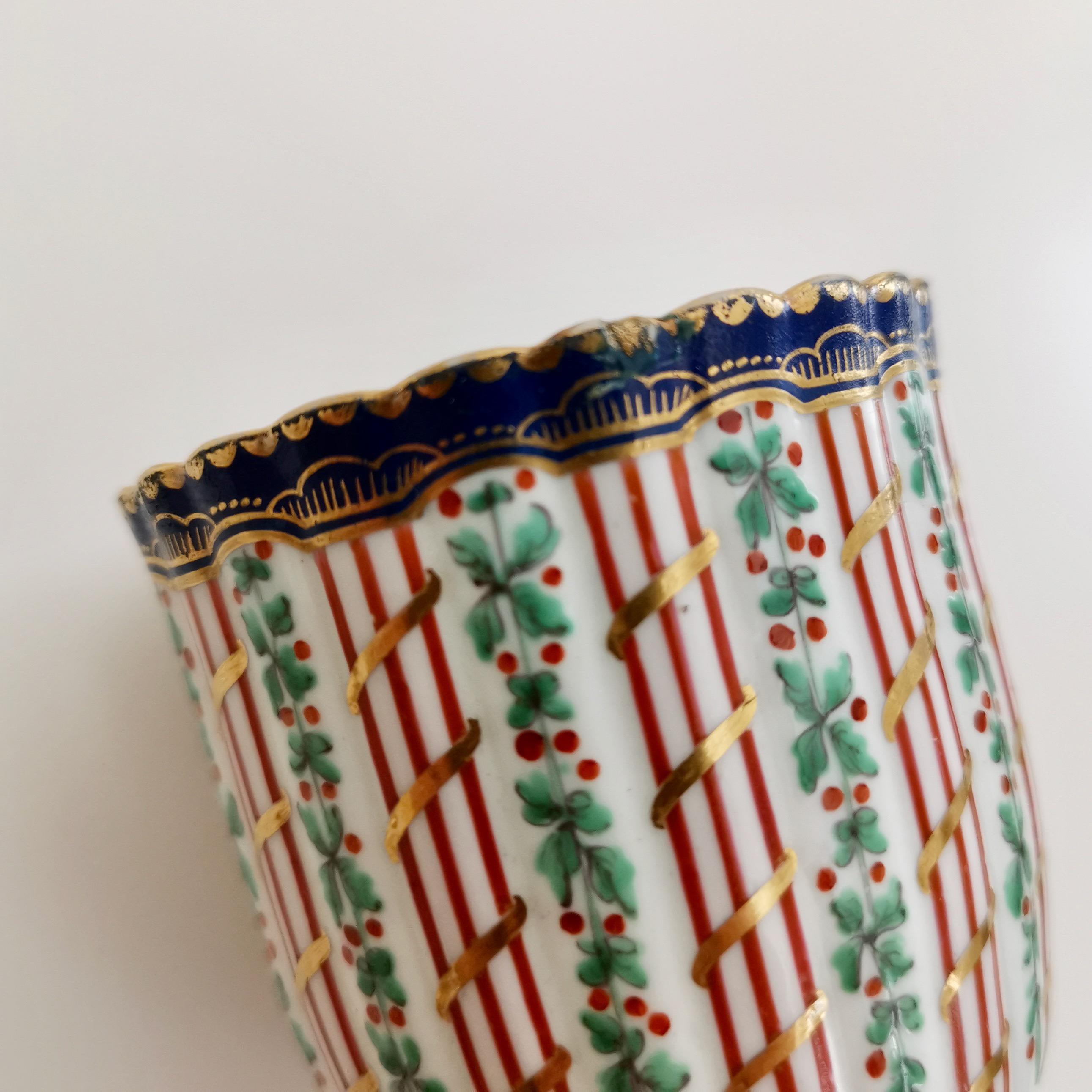 Worcester Orphaned Porcelain Coffee Cup, Hop and Trellis, Georgian, circa 1775 3