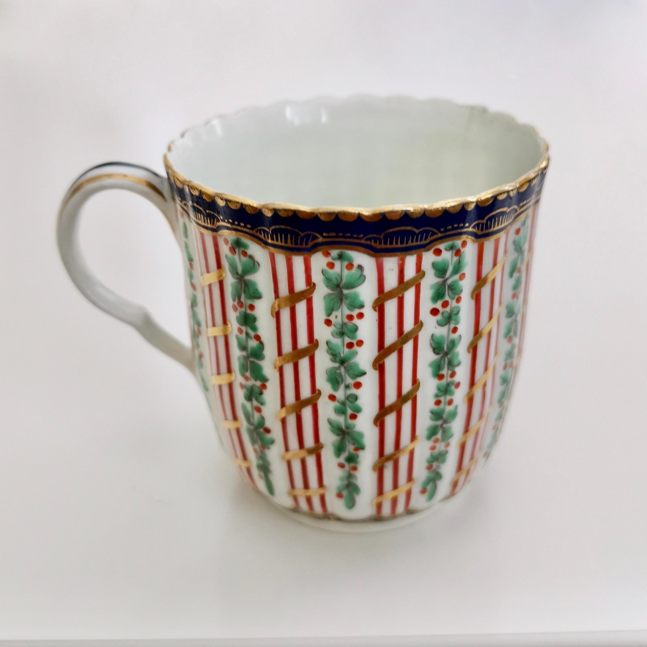 George III Worcester Orphaned Porcelain Coffee Cup, Hop and Trellis, Georgian, circa 1775