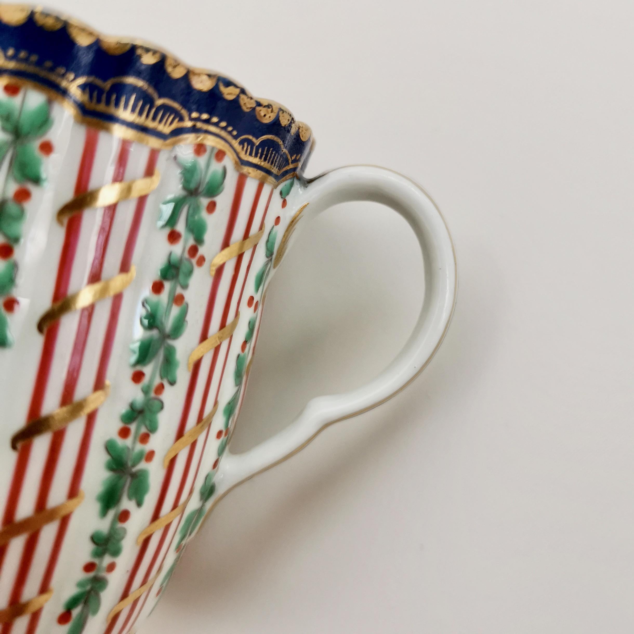 Worcester Orphaned Porcelain Coffee Cup, Hop and Trellis, Georgian, circa 1775 In Good Condition In London, GB