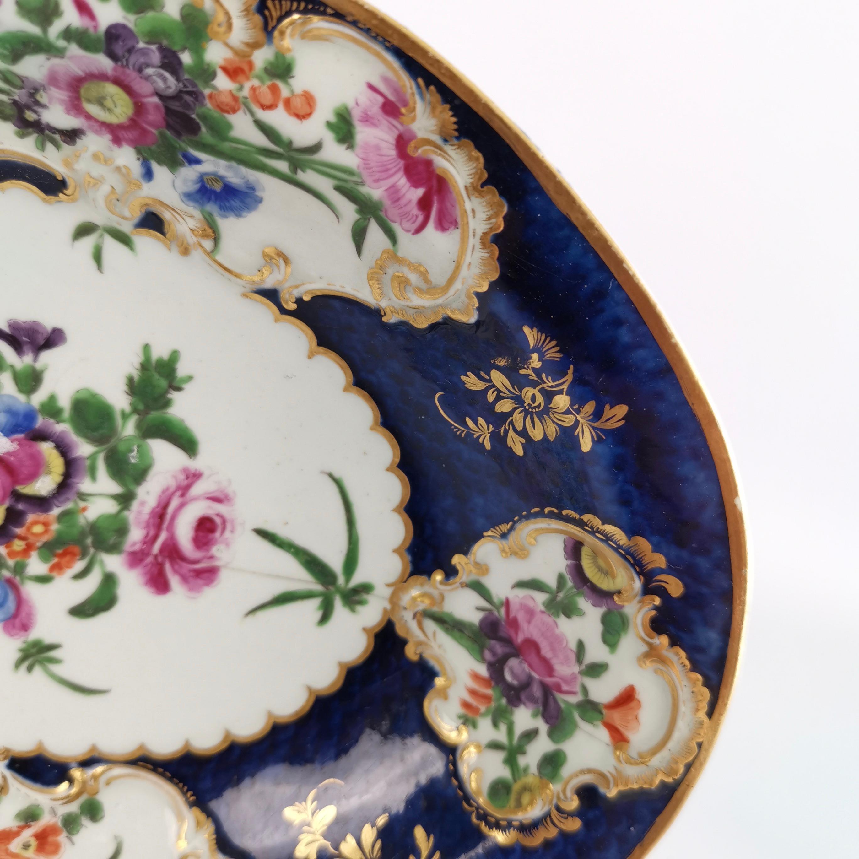 Hand-Painted Worcester Oval Dish, Blue Scale with Flower Reserves, 19th Century, 1765-1770