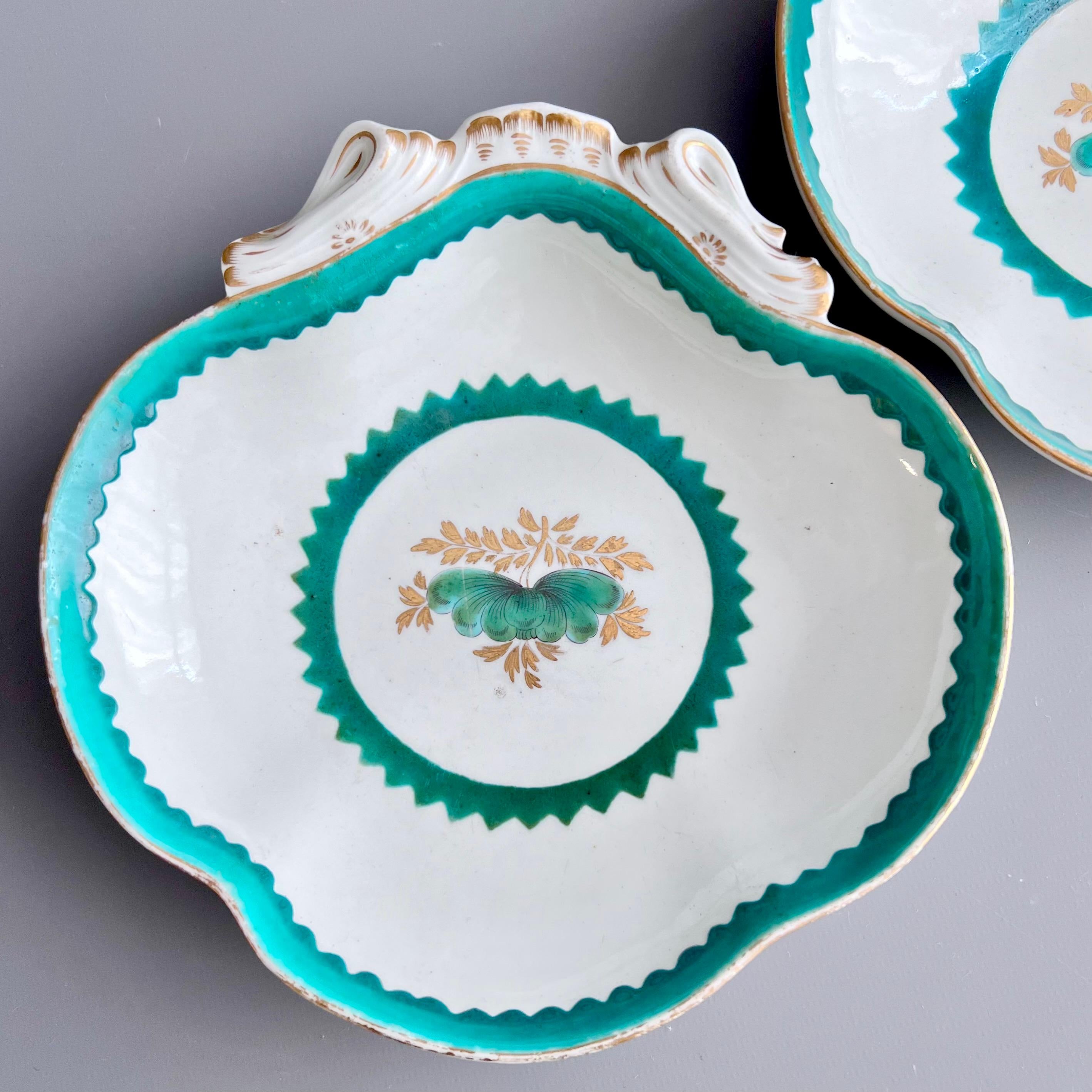 Georgian Worcester Pair of Shell Dishes, French Green Stencil Pattern, ca 1770 For Sale