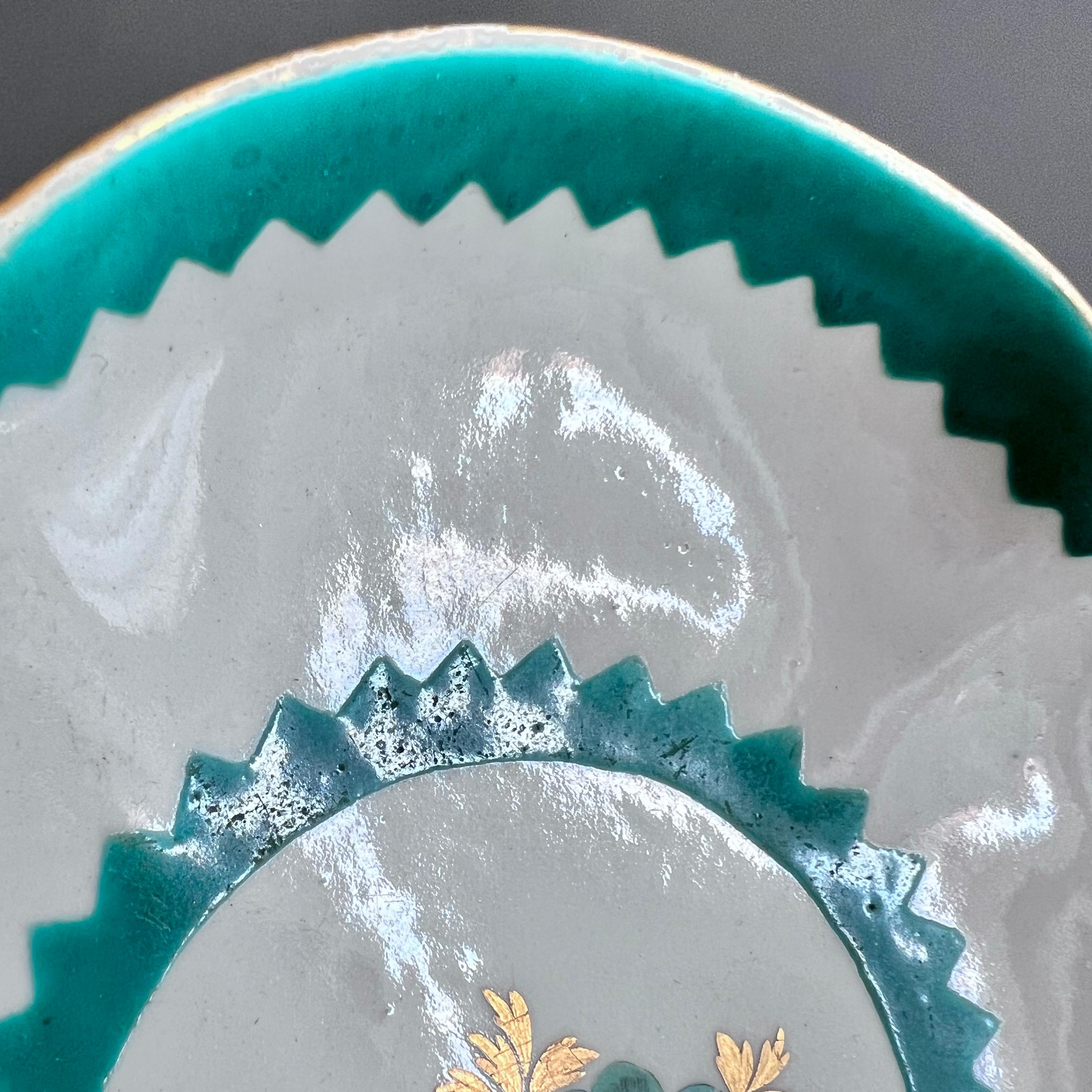 Late 18th Century Worcester Pair of Shell Dishes, French Green Stencil Pattern, ca 1770 For Sale