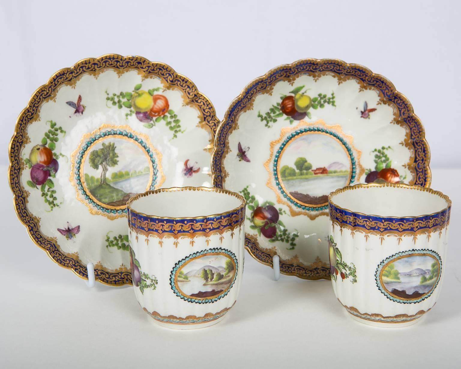 Paire de tasses et soucoupes en porcelaine de Worcester de la première période Angleterre Circa 1772 en vente 6