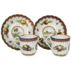 Worcester Porcelain 18th Century Cups and Saucers Pair in ‘Dalhousie’ Pattern