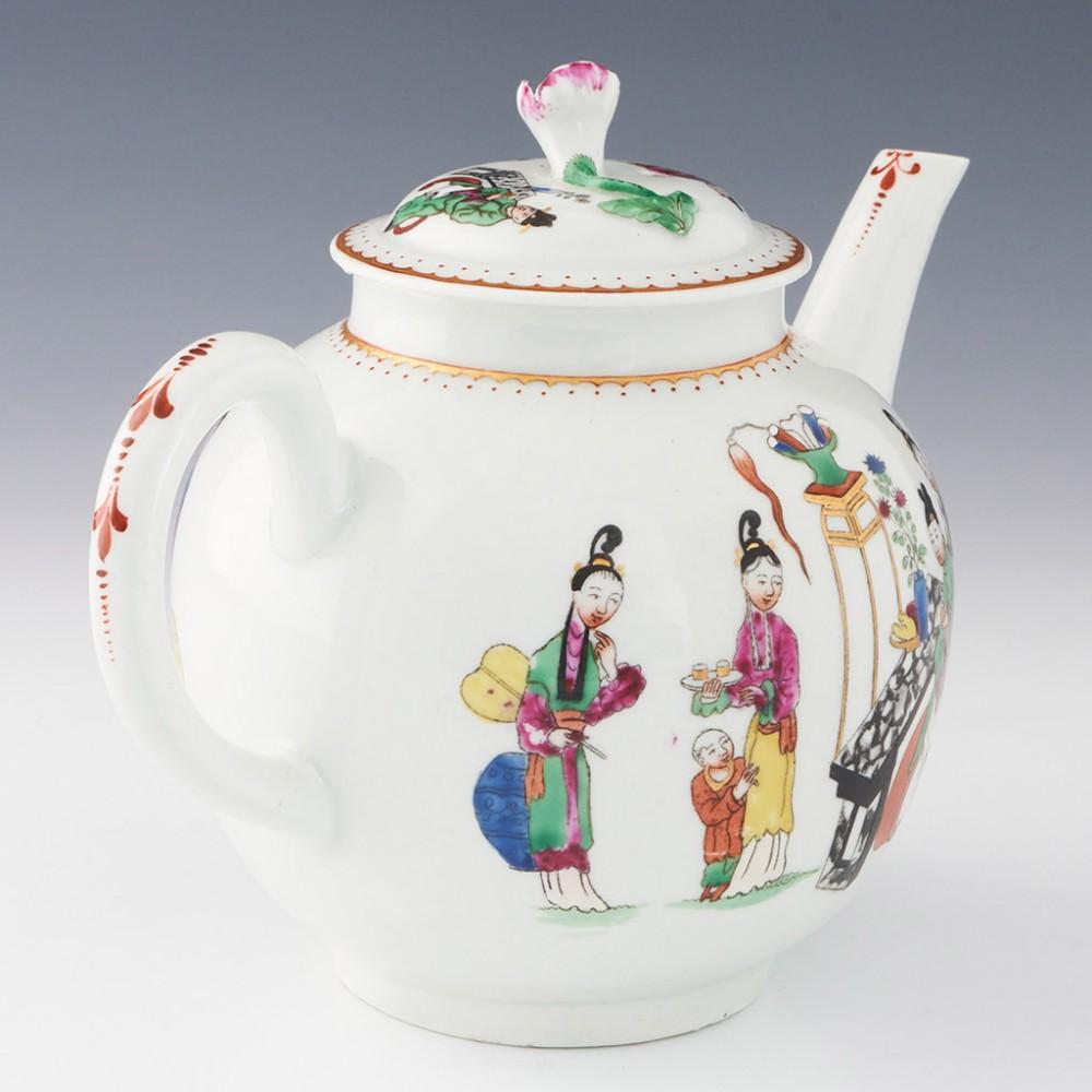 Worcester Porcelain First Period Chinese Family Pattern Teapot and Stand, c1770 In Good Condition In Forest Row, East Sussex