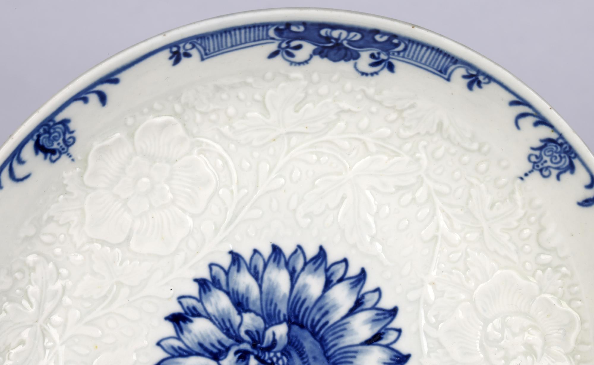 Worcester Porcelain Floral Embossed Chrysanthemum Blue & White Dish In Good Condition In Bishop's Stortford, Hertfordshire