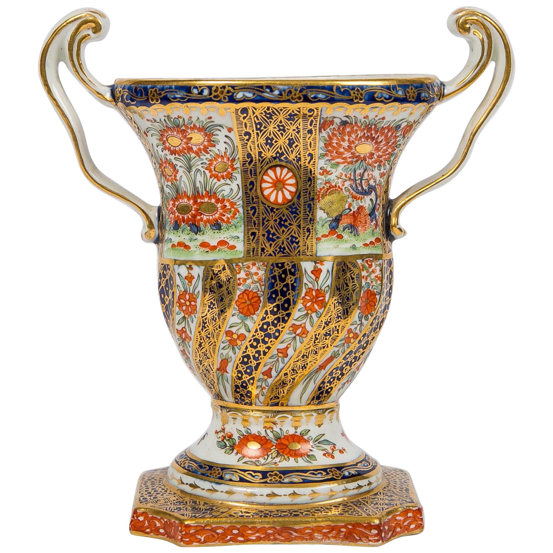 Worcester Porcelain Imari Bud Vase Hand Painted in England, circa 1810