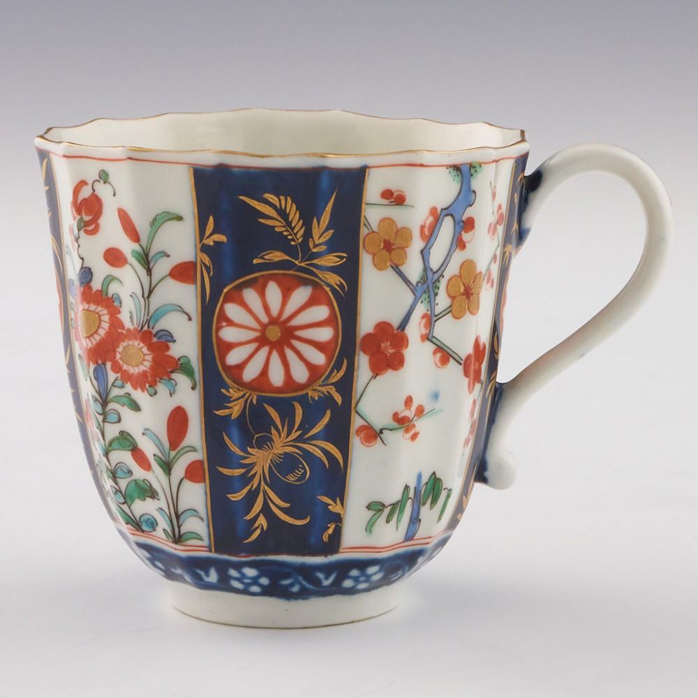 Worcester Porcelain Queens Pattern Fluted Coffee Cup and Saucer c1775 In Good Condition For Sale In Tunbridge Wells, GB