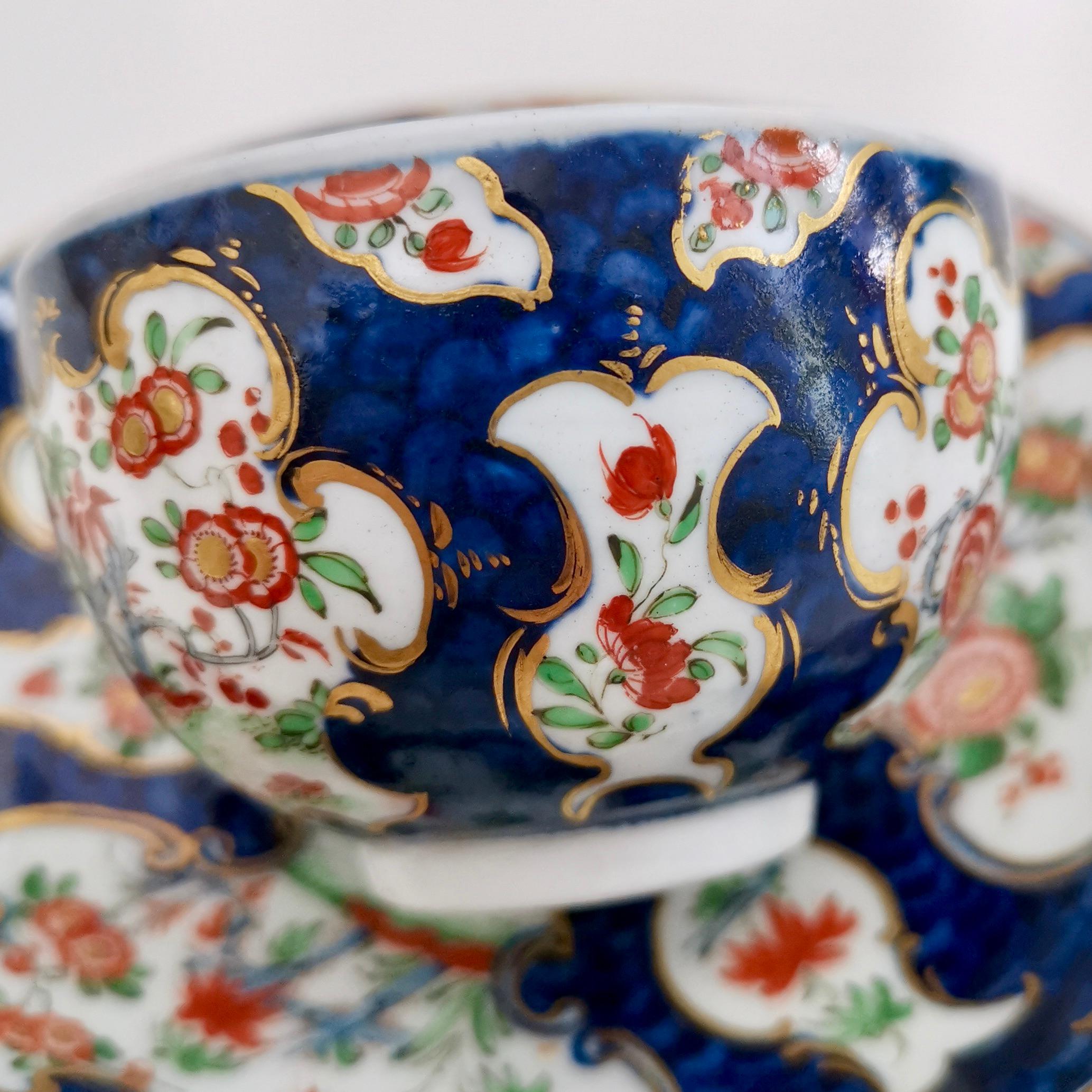 Mid-18th Century Worcester Porcelain Teacup, Blue Scale Japanese Kakiemon, 1st Period circa 1765