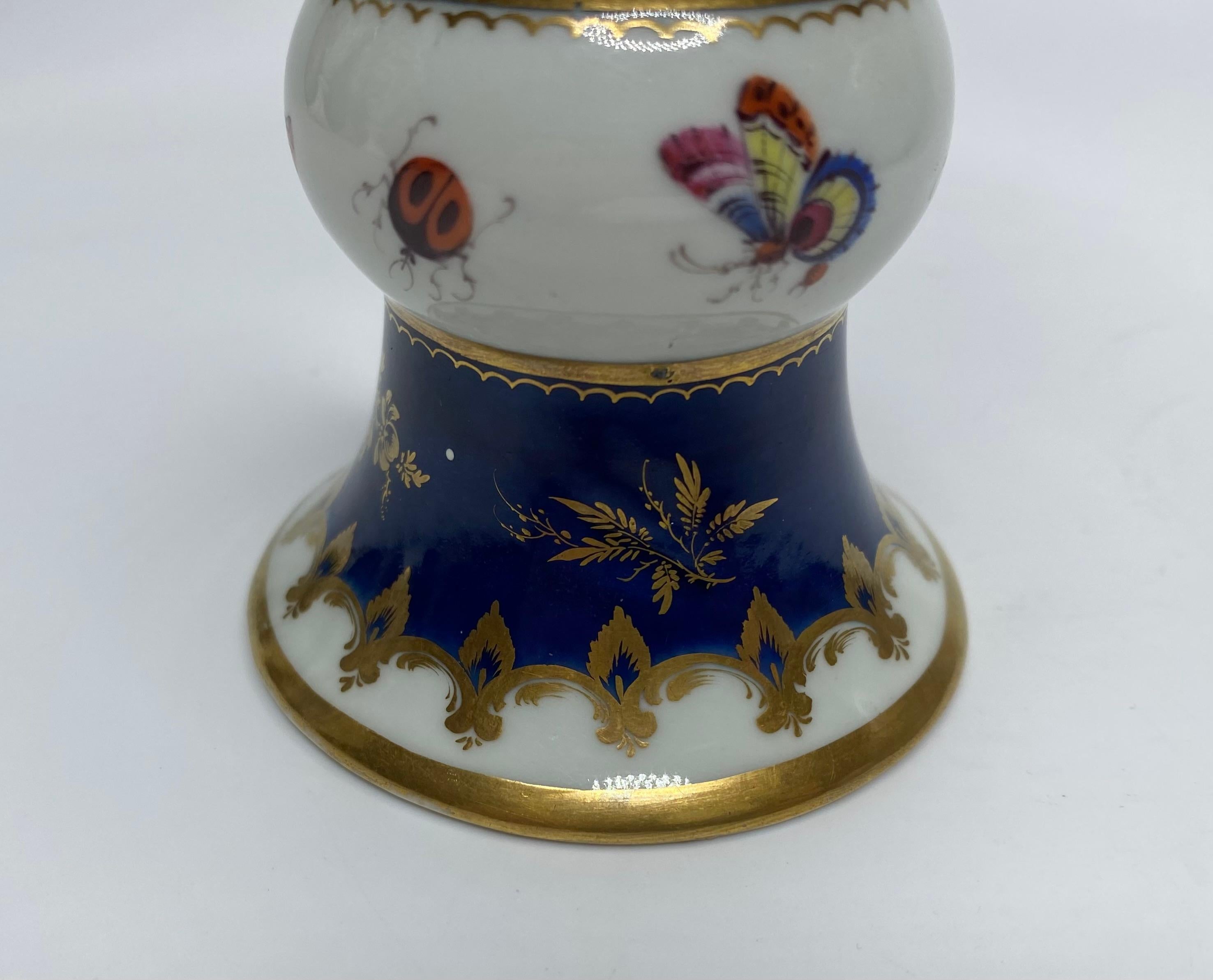 Worcester porcelain vase, Fancy Birds, c. 1770. 2