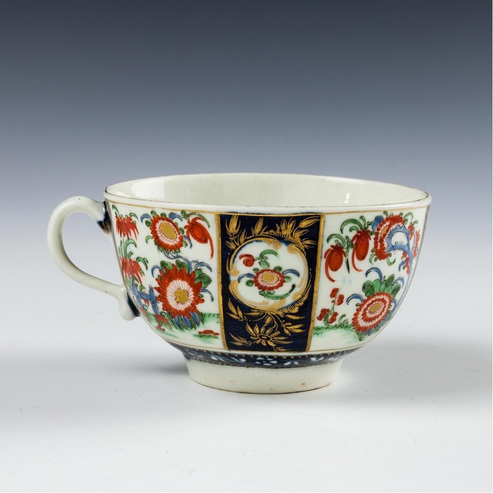 18th Century and Earlier Worcester Queens Pattern Tea Cup and Saucer, circa 1770