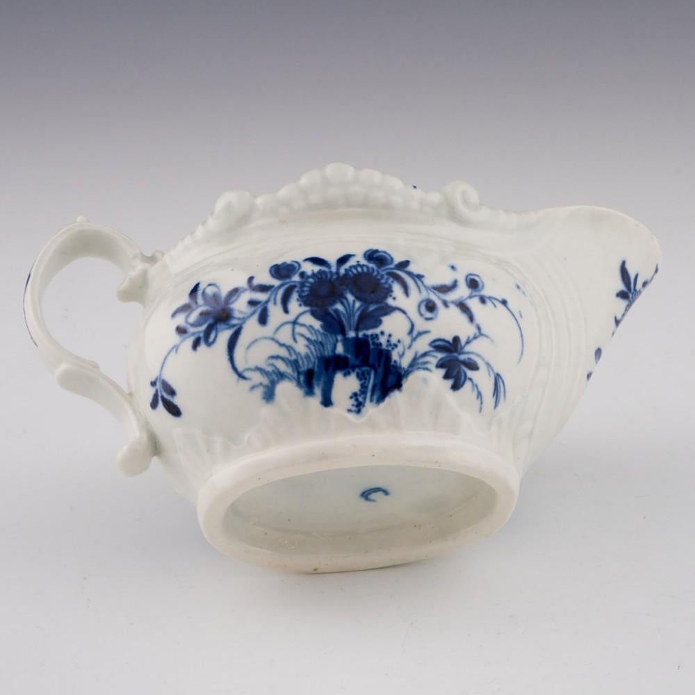 Worcester Sauce Boat with Two Porters Landscape Pattern, circa 1770 2