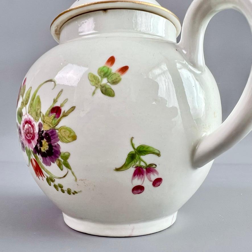 Worcester Small Globular Teapot with Cover, Flower Sprays, ca 1770 2