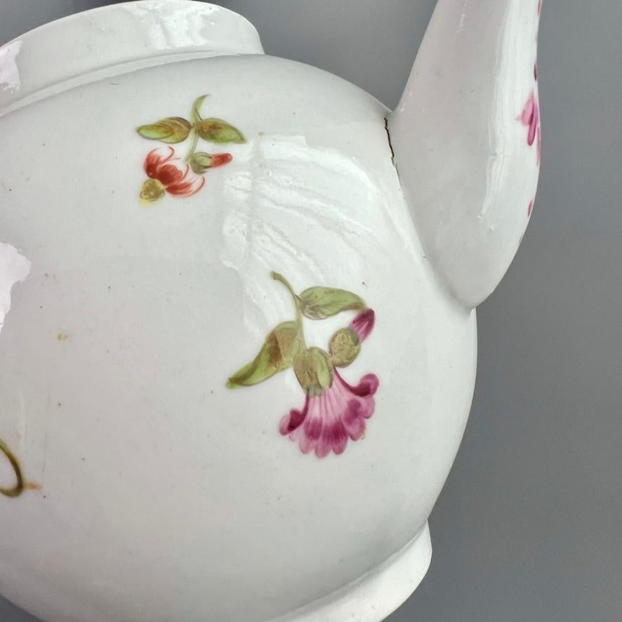 Worcester Small Globular Teapot with Cover, Flower Sprays, ca 1770 3