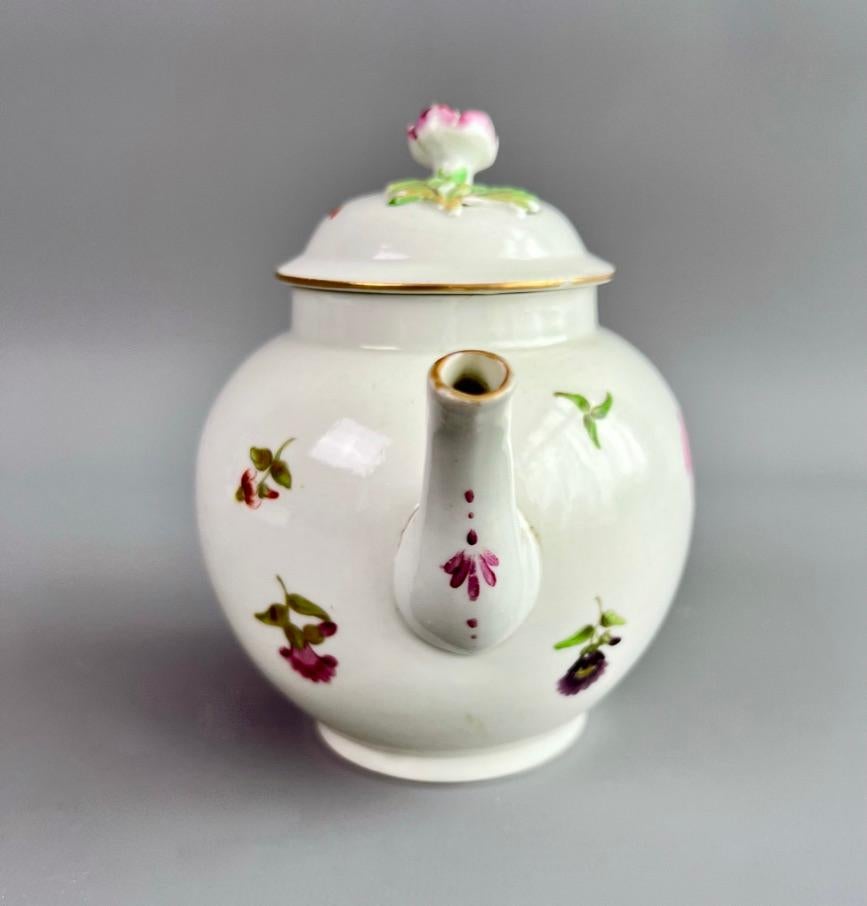 Hand-Painted Worcester Small Globular Teapot with Cover, Flower Sprays, ca 1770