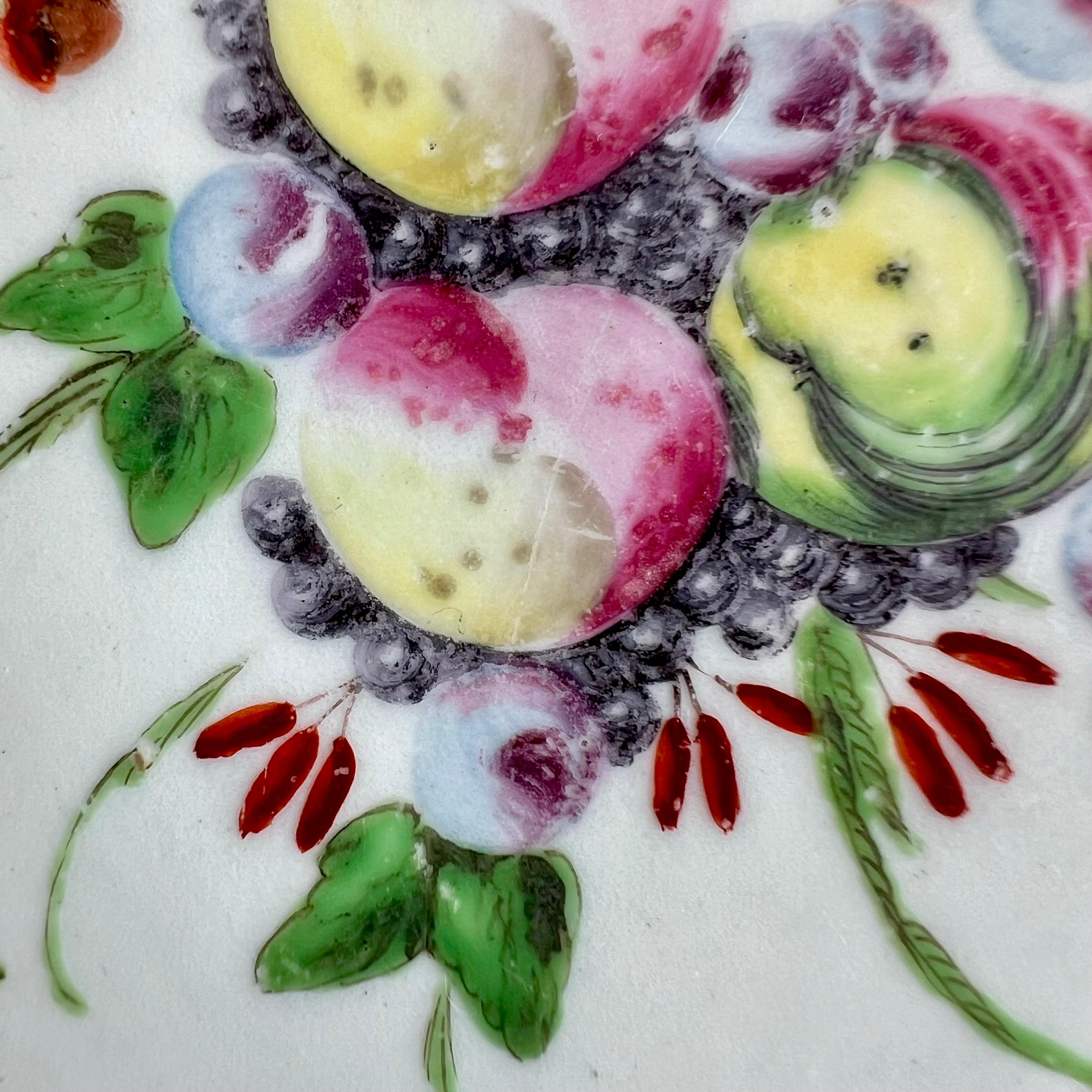 Plato lobulado pequeño Worcester, verde manzana, fruta manchada James Giles, hacia 1770 en venta 1
