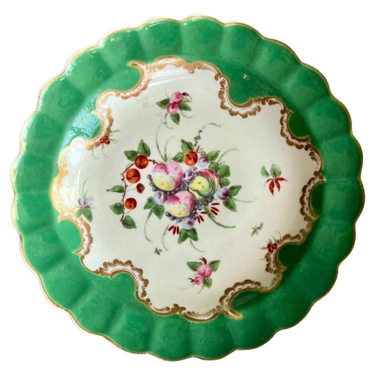 Plato lobulado pequeño Worcester, verde manzana, fruta manchada James Giles, hacia 1770