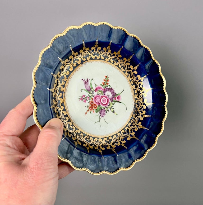 Worcester Small Lobed Plate, Wet Blue with Flower Spray, ca 1770